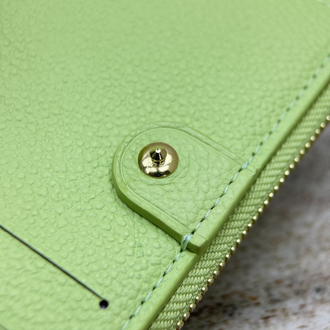 M14088 LV x TM Lisa Wallet