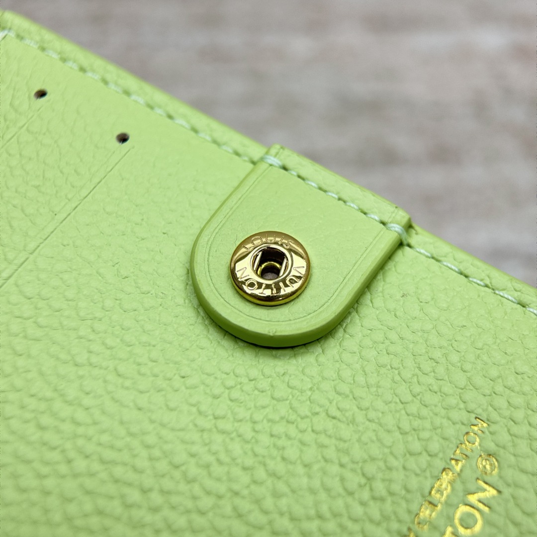 M14088 LV x TM Lisa Wallet
