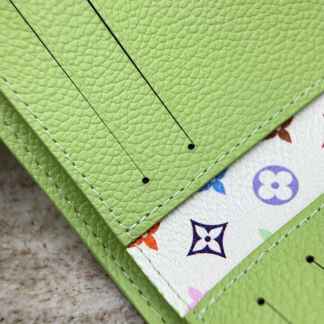 M14088 LV x TM Lisa Wallet