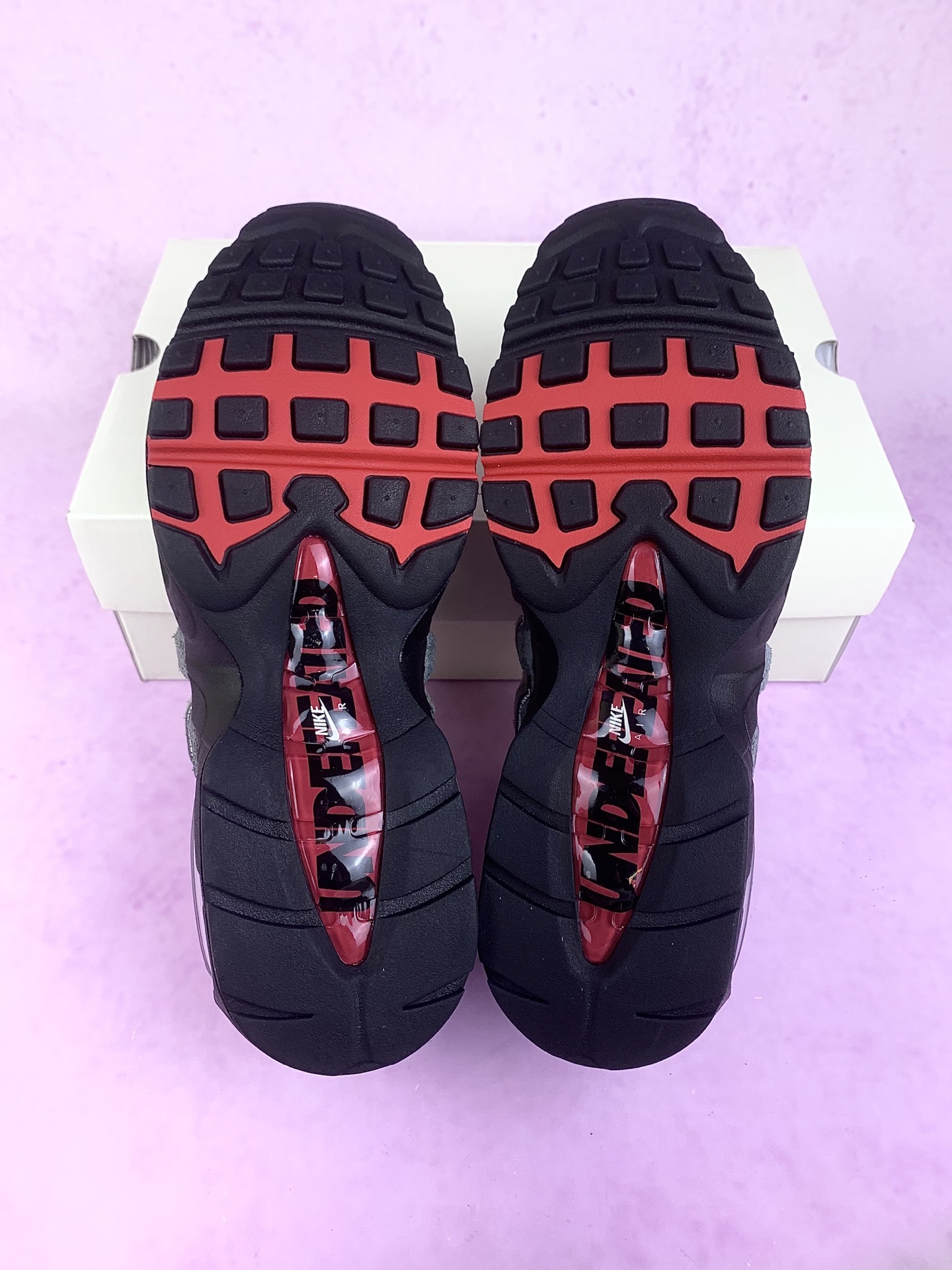 UNDEFEATED × Nike Air Max 95 SP "Fire Red" (Tokyo Exclusive)