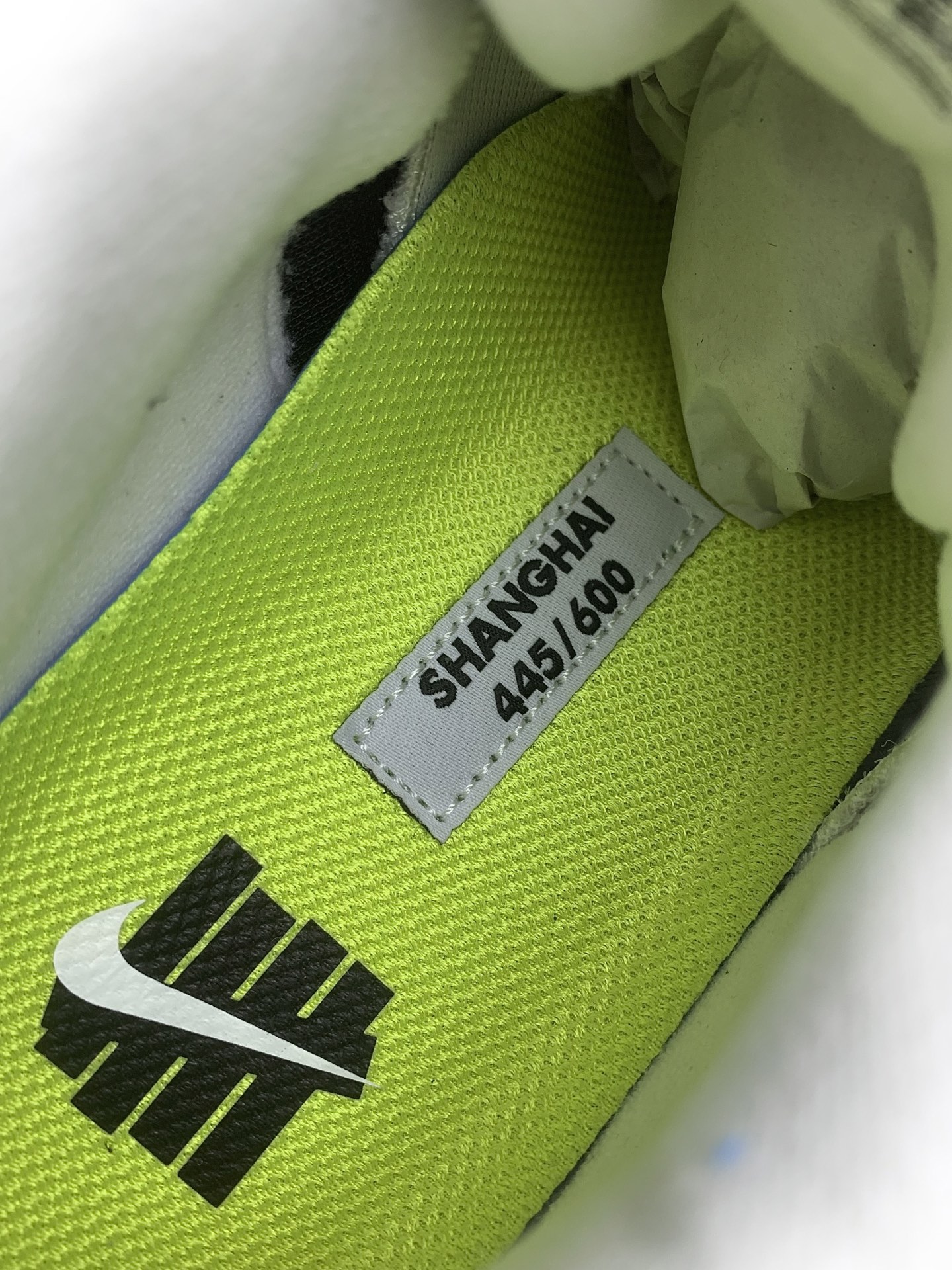 UNDEFEATED × Nike Air Max 95 SP "Opti Yellow" (Shanghai Exclusive)