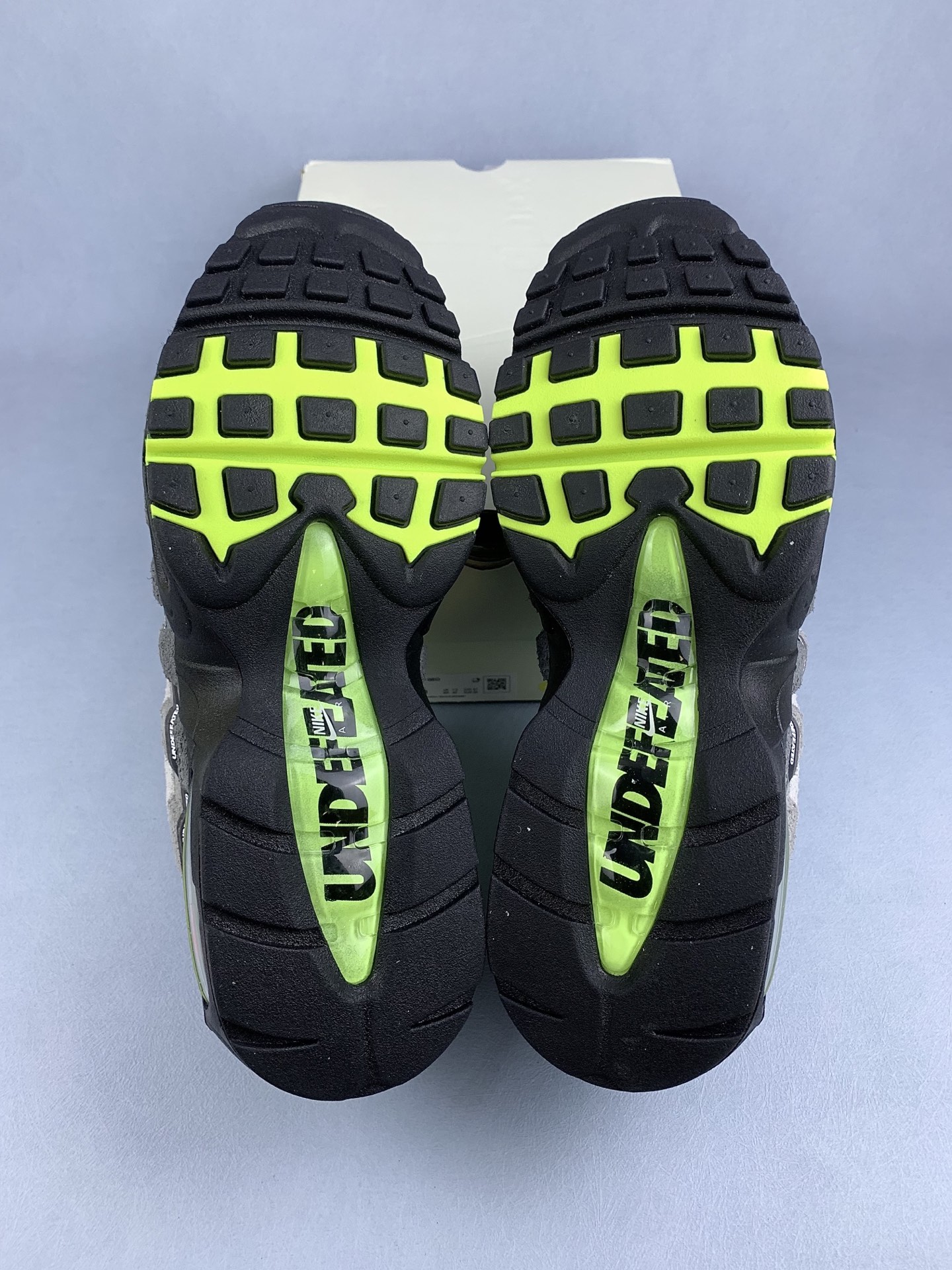 UNDEFEATED × Nike Air Max 95 SP "Neon" (New York Exclusive) 