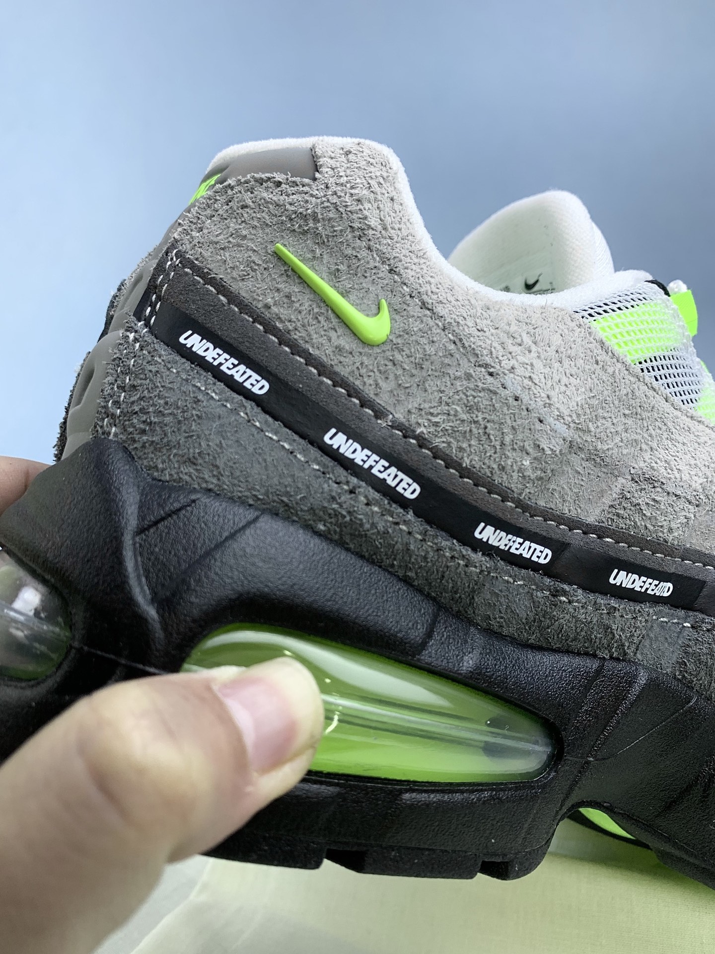 UNDEFEATED × Nike Air Max 95 SP "Neon" (New York Exclusive) 