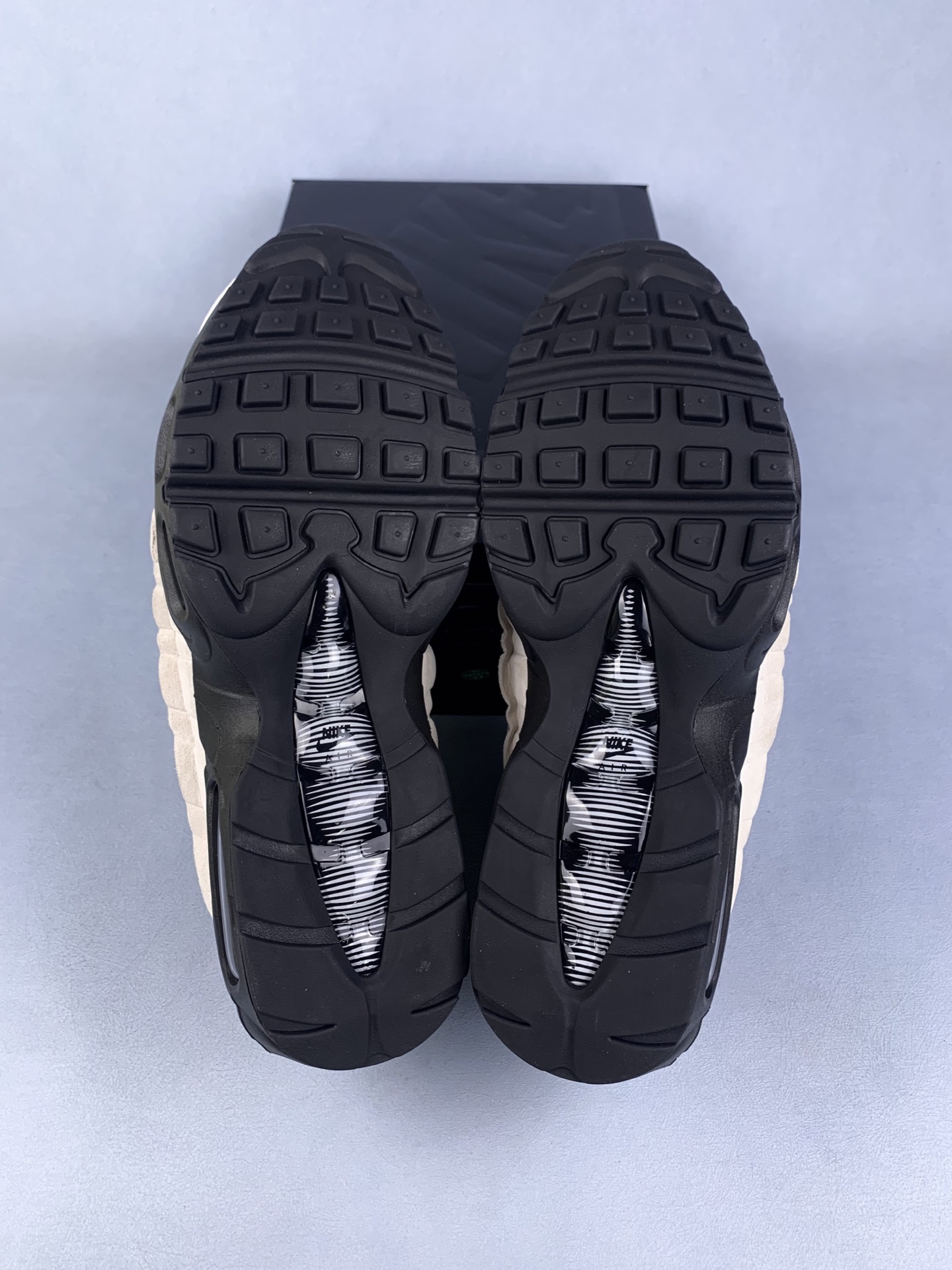 COMME des GARCONS × Nike Air Max 95 "Charcoal"