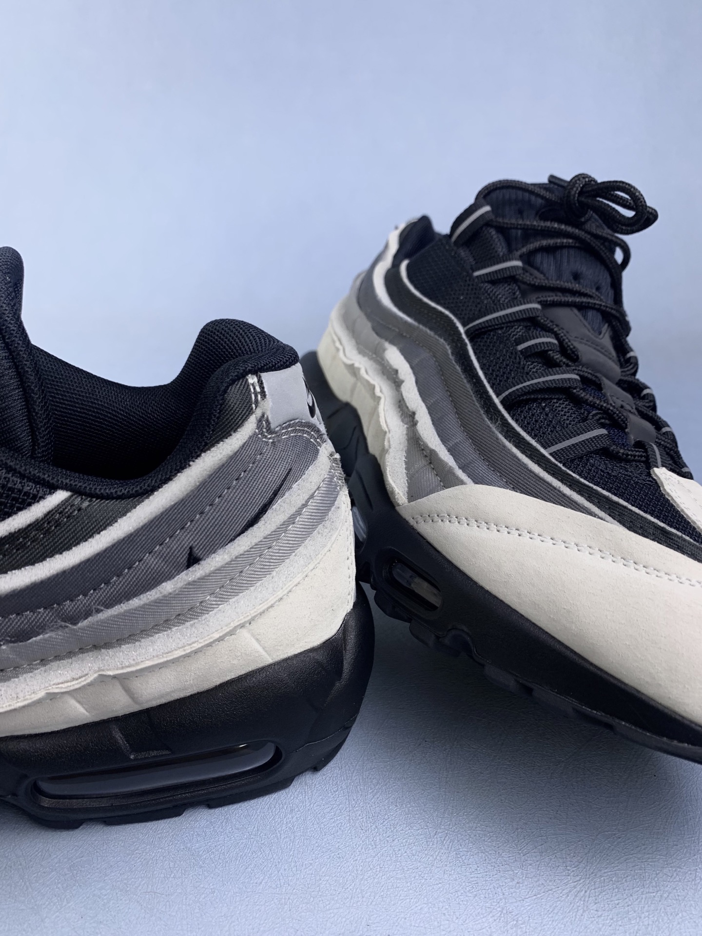 COMME des GARCONS × Nike Air Max 95 "Charcoal"