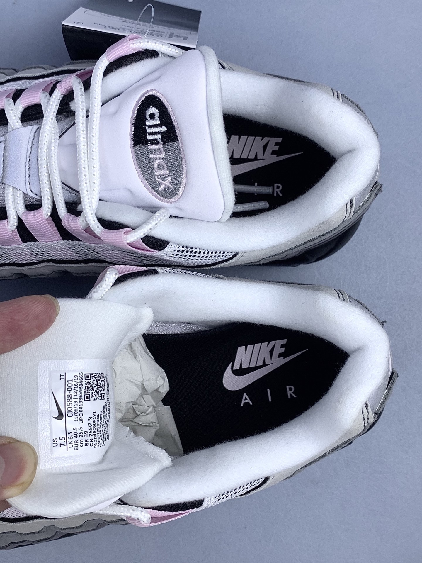 Nike Air Max 95 "Gunsmoke/Pink Foam"