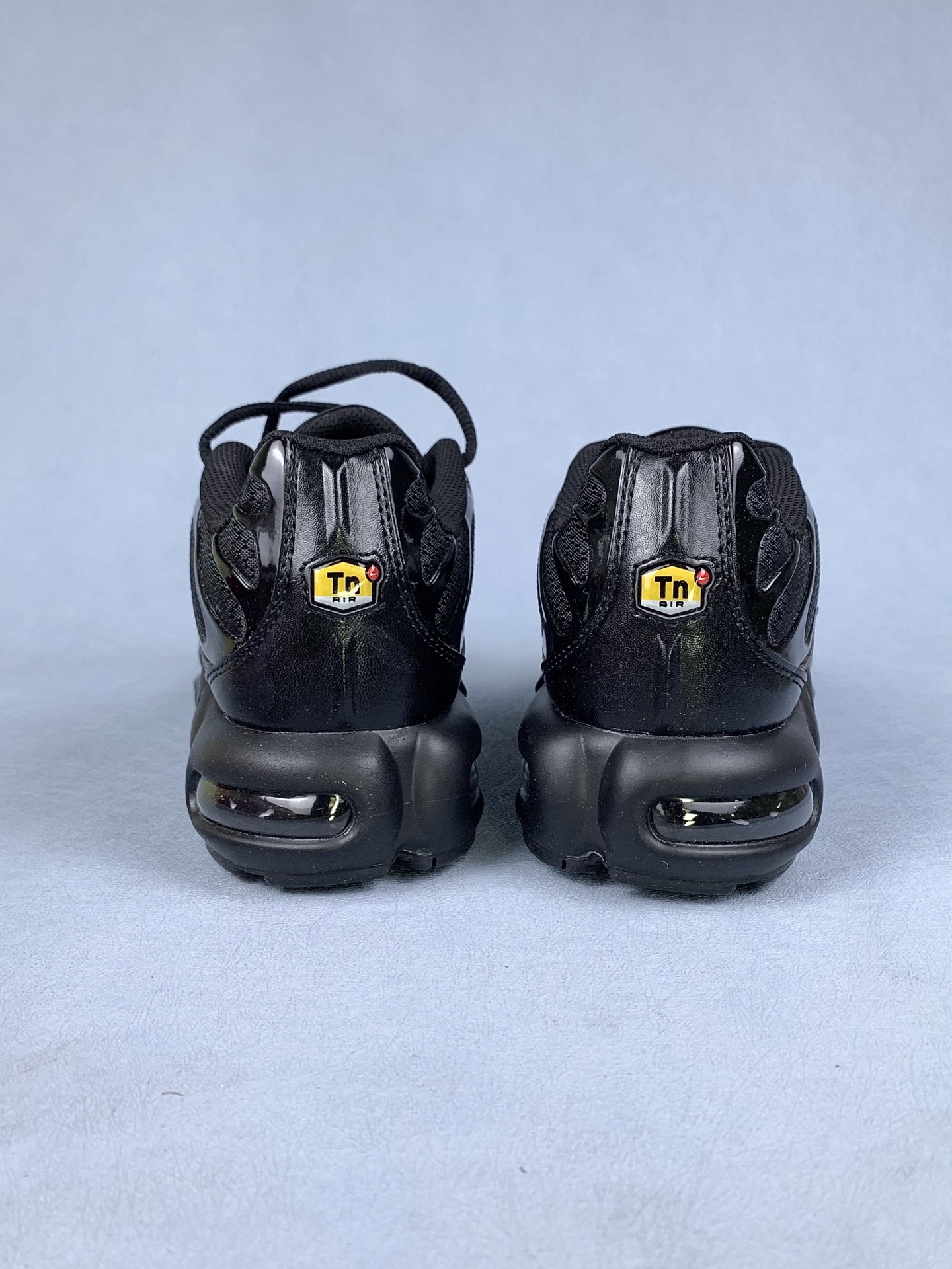 Nike Air Max Plus "Triple Black"
