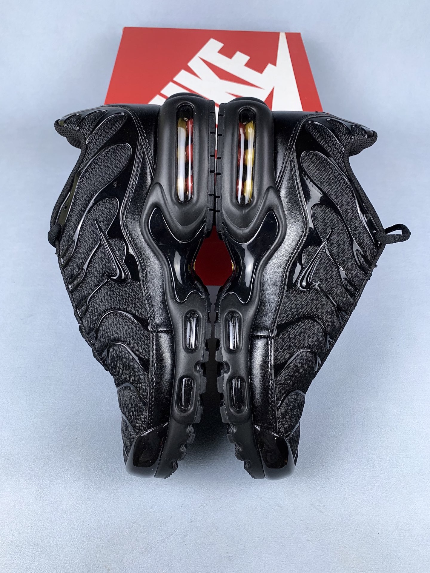Nike Air Max Plus "Triple Black"