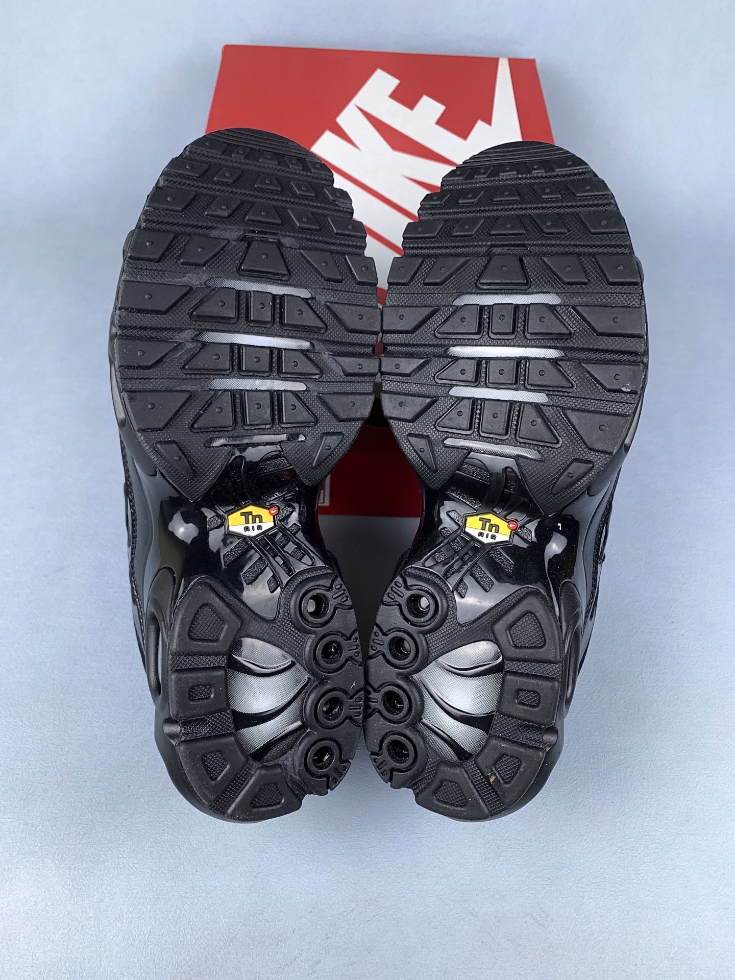 Nike Air Max Plus "Triple Black"