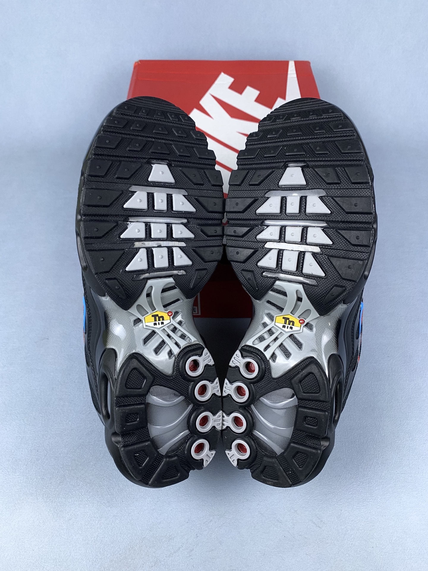 Nike Air Max Plus Multi Swoosh Black Crimson