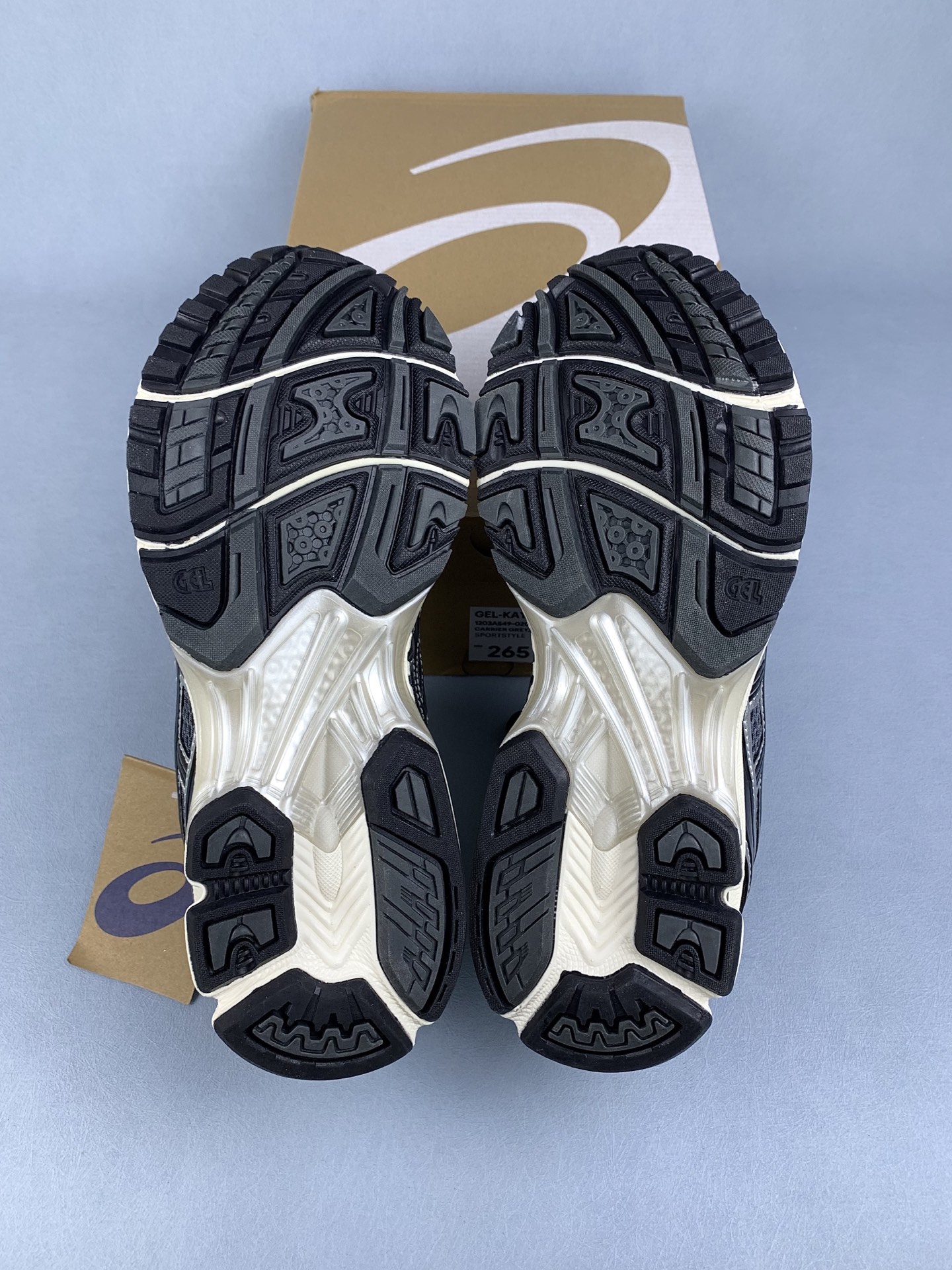 Asics Gel-Kayano 14 "Carrier Grey/Black"