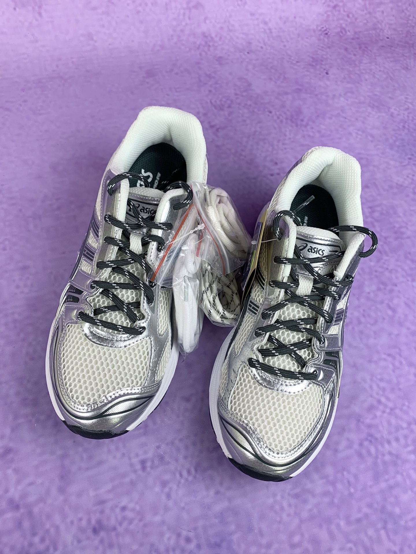 KITH × Asics Vintage Tech Gel-Kayano 14 "Cream/Scarab" (1203A566-100)