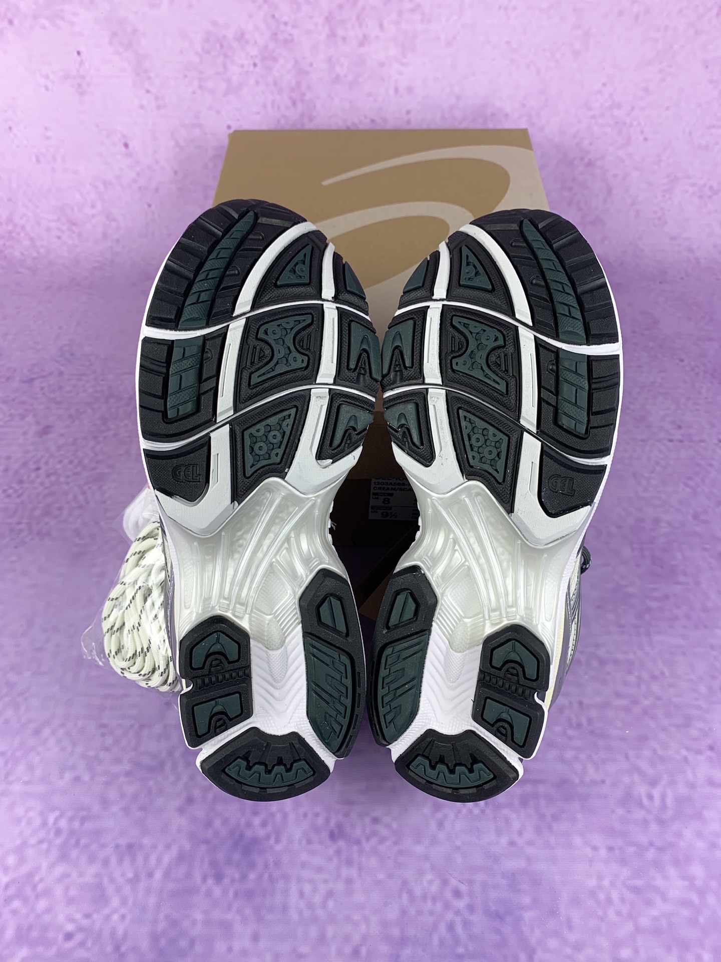 KITH × Asics Vintage Tech Gel-Kayano 14 "Cream/Scarab" (1203A566-100)