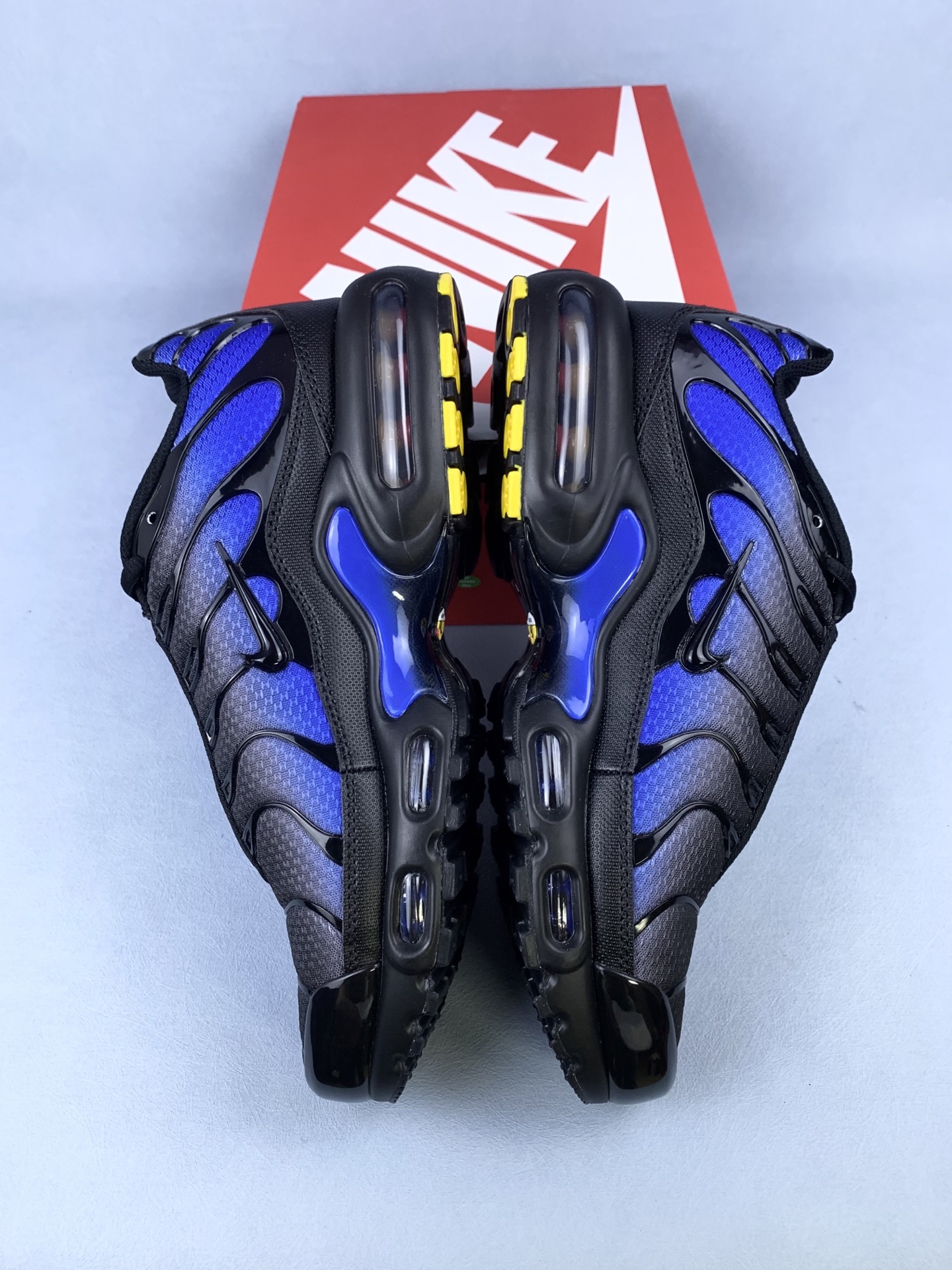 Nike Air Max Plus "Black/Blue Crystal"