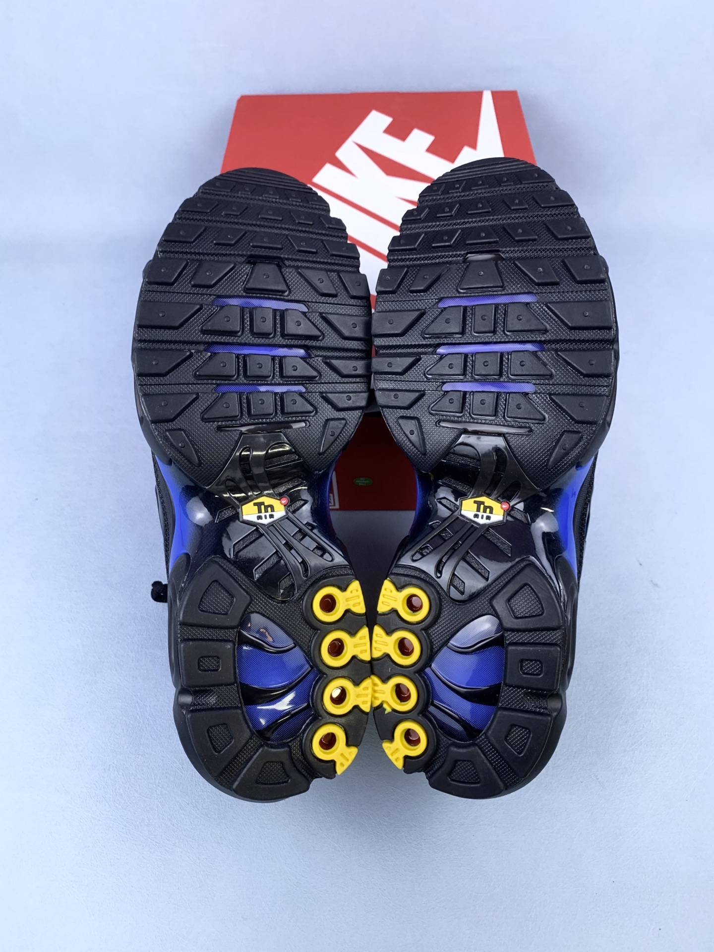 Nike Air Max Plus "Black/Blue Crystal"