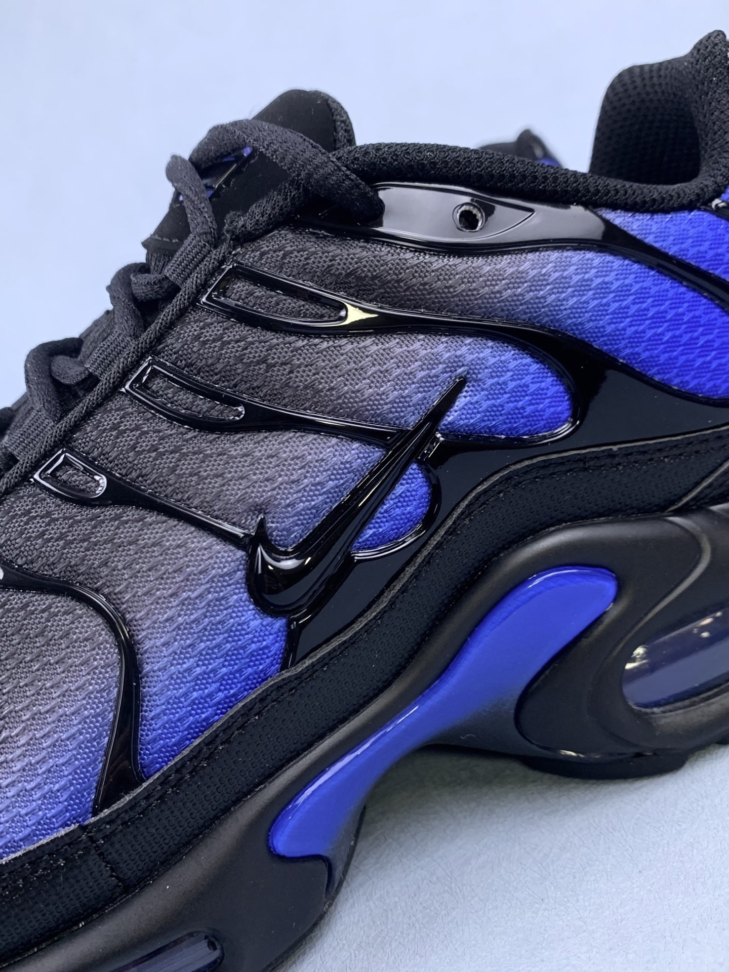 Nike Air Max Plus "Black/Blue Crystal"