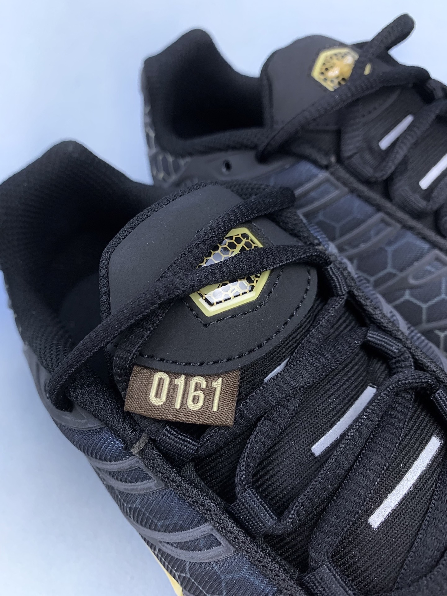 Nike Air Max Plus "Black Honey" IQ0287-010