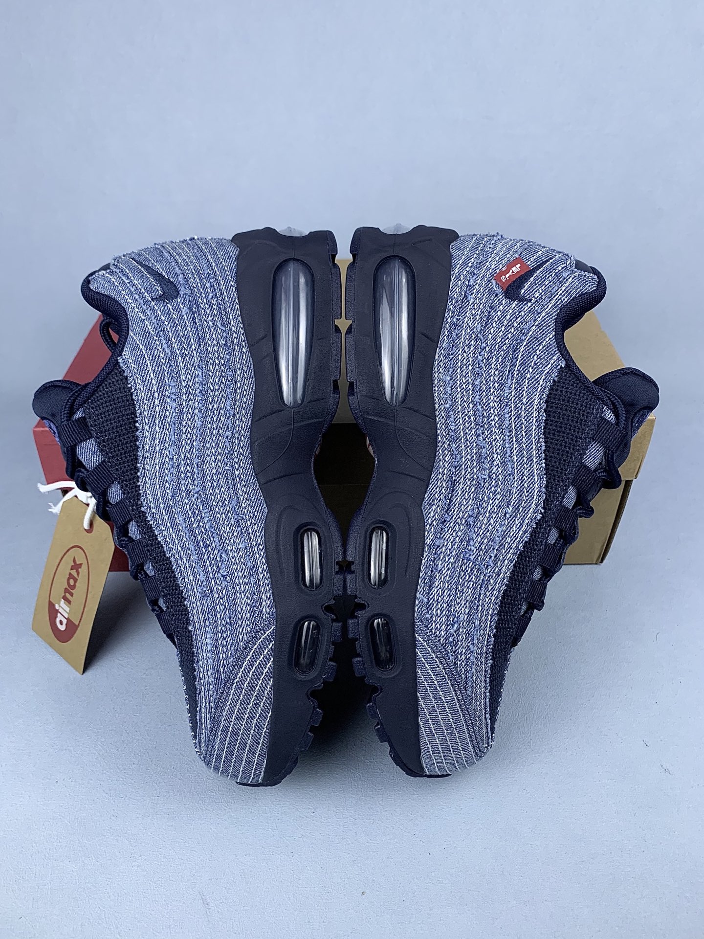 Levi's × Nike Air Max 95 OG "Denim Blue" HM4743-400