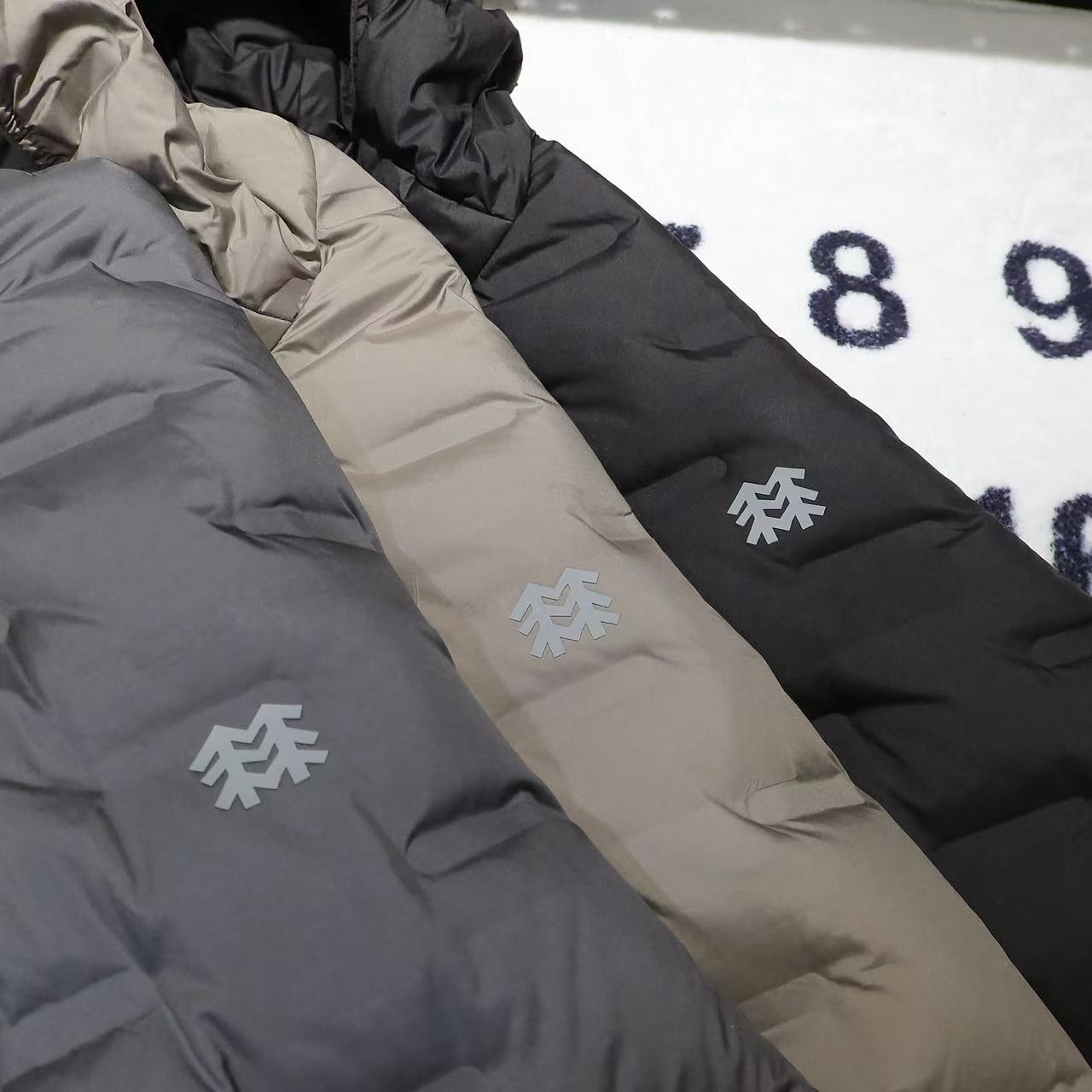 KOLON SPORT Outdoor Lightweight Hooded Down Jacket, Unisex