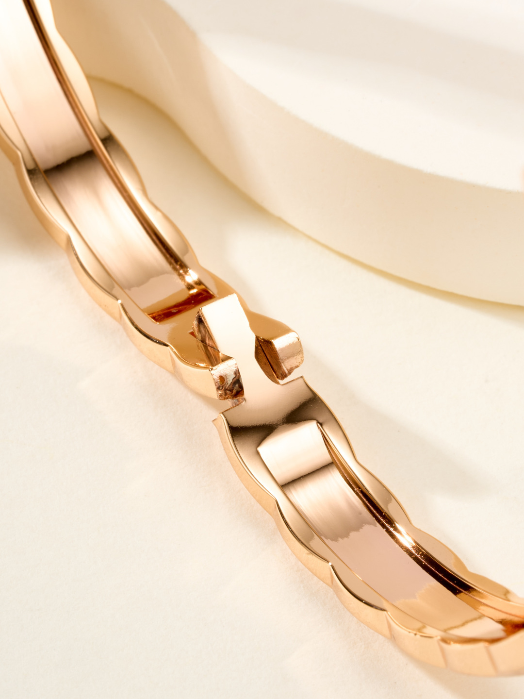 Chanel  COCO CRUSH CNC diagonal diamond-set version