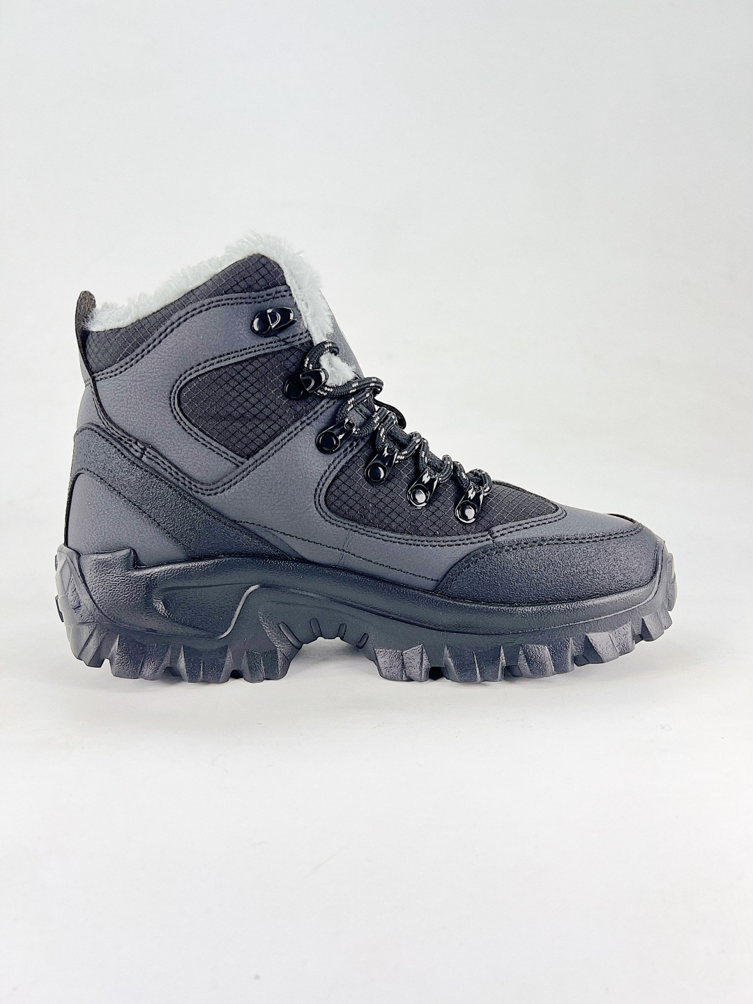 MAMMUT outdoor performance training hiking boots