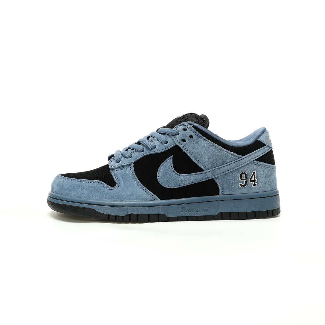 Supreme × Nike SB Dunk Low "Ocean Fog" (North America Exclusive) (25FW Week2)