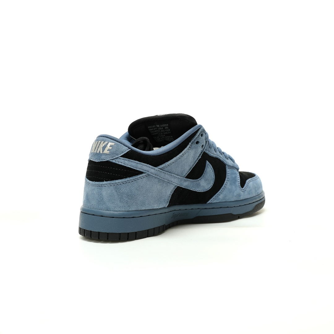 Supreme × Nike SB Dunk Low "Ocean Fog" (North America Exclusive) (25FW Week2)