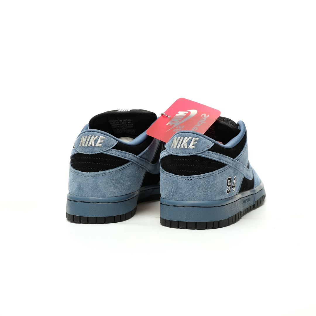 Supreme × Nike SB Dunk Low "Ocean Fog" (North America Exclusive) (25FW Week2)