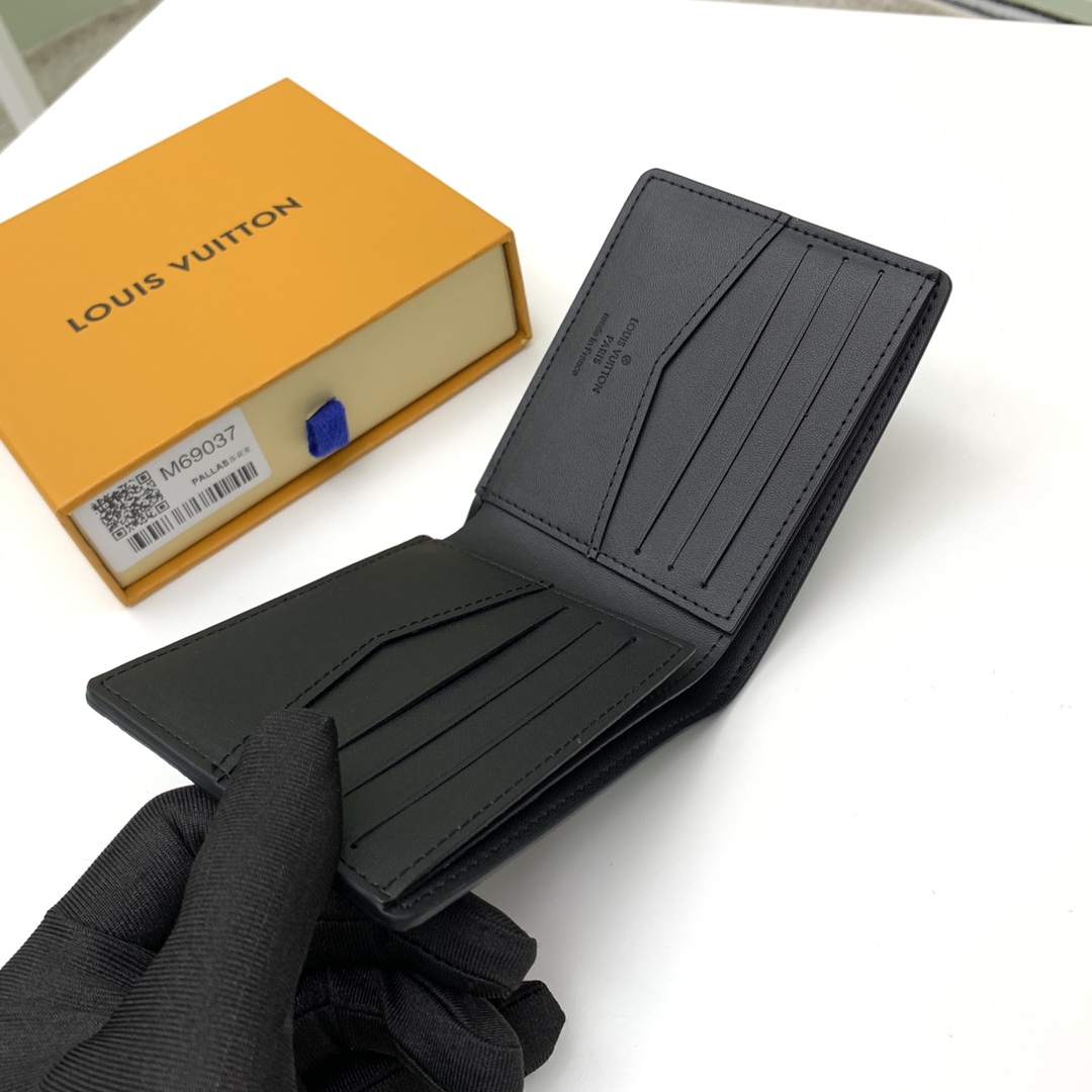 Louis Vuitton M69075 Taurillon ルイ・ヴィトン レザー型押し 二つ折り財布