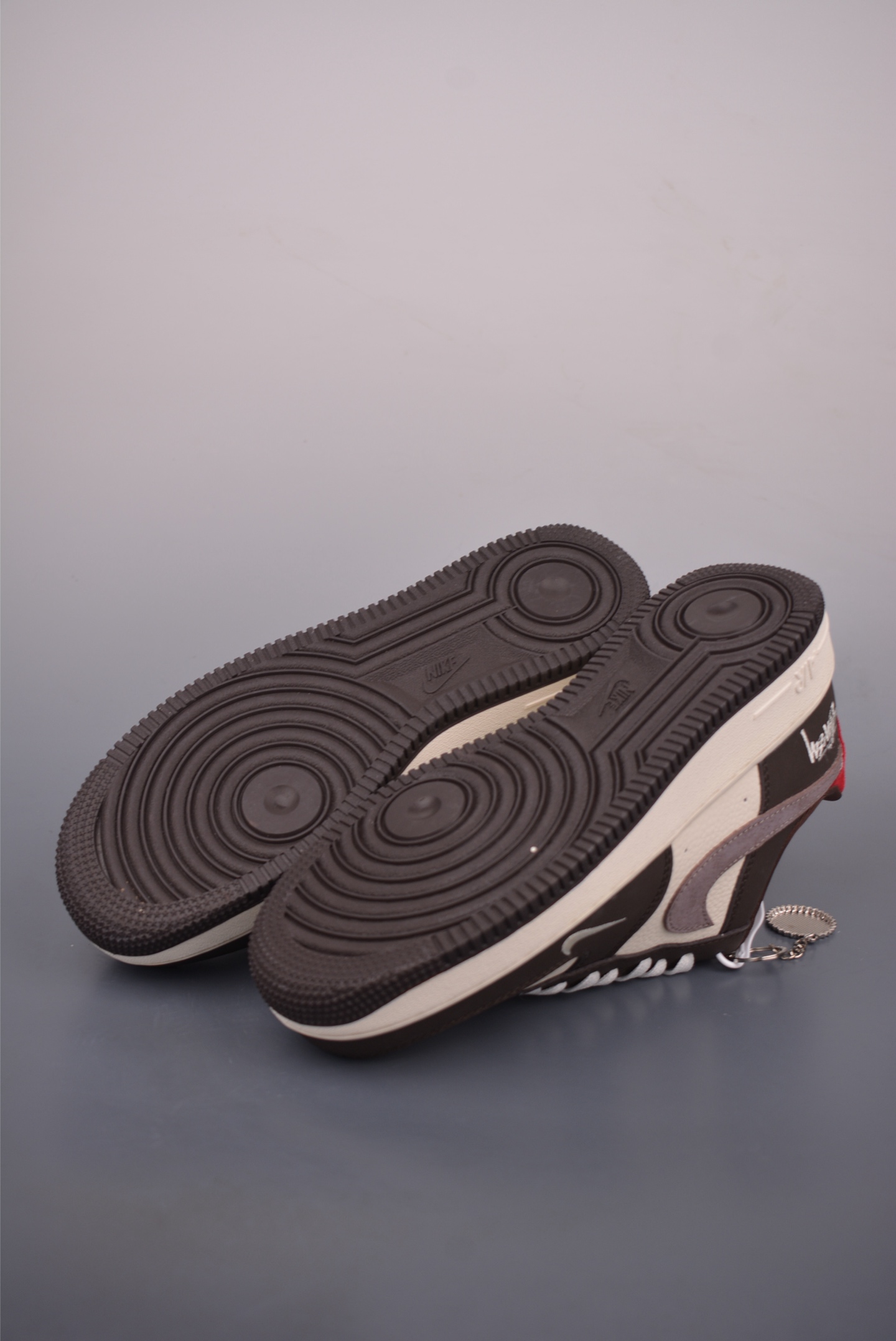 NIKE Air Force 1 Low sneakers