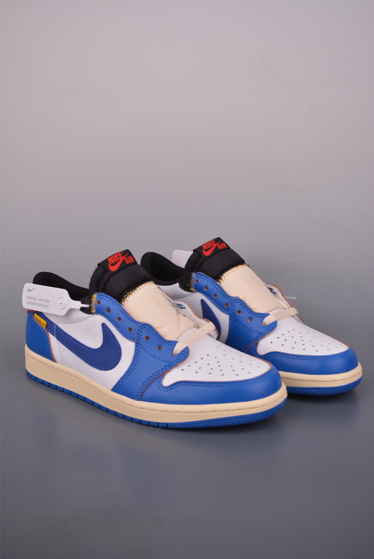 NIKE Air Jordan 1 Low White and blue barbs