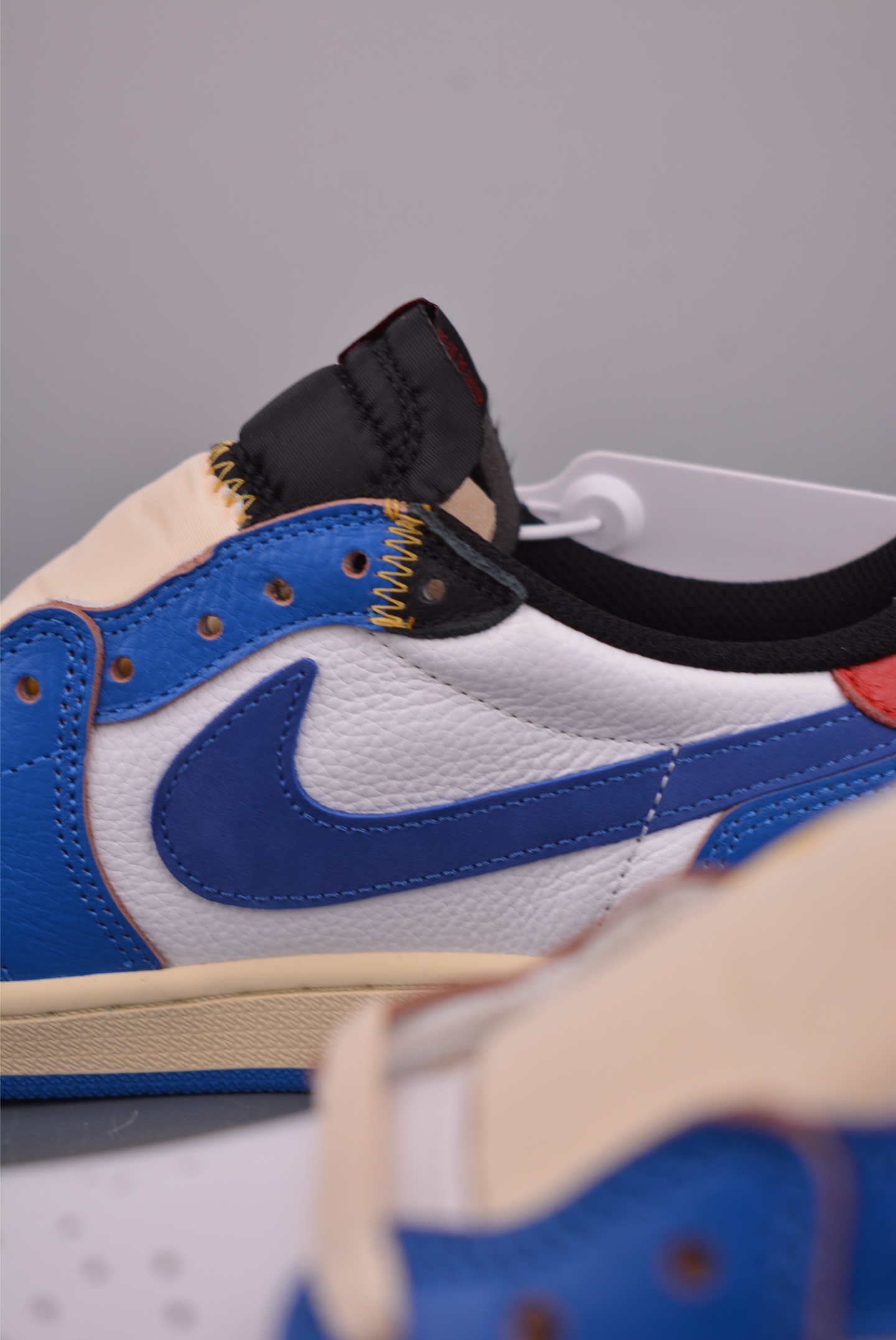NIKE Air Jordan 1 Low White and blue barbs