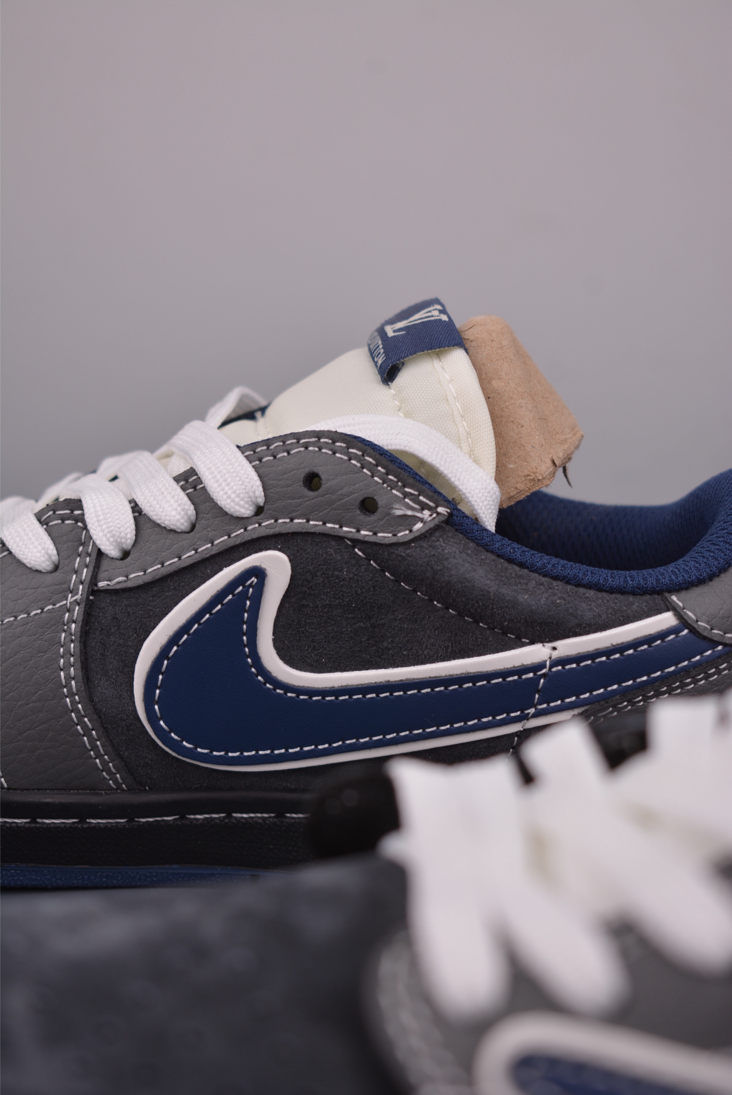 Fragment x Travis Scott x Louis Vuitton x Nike Air Jordan 1 Low Sneakers