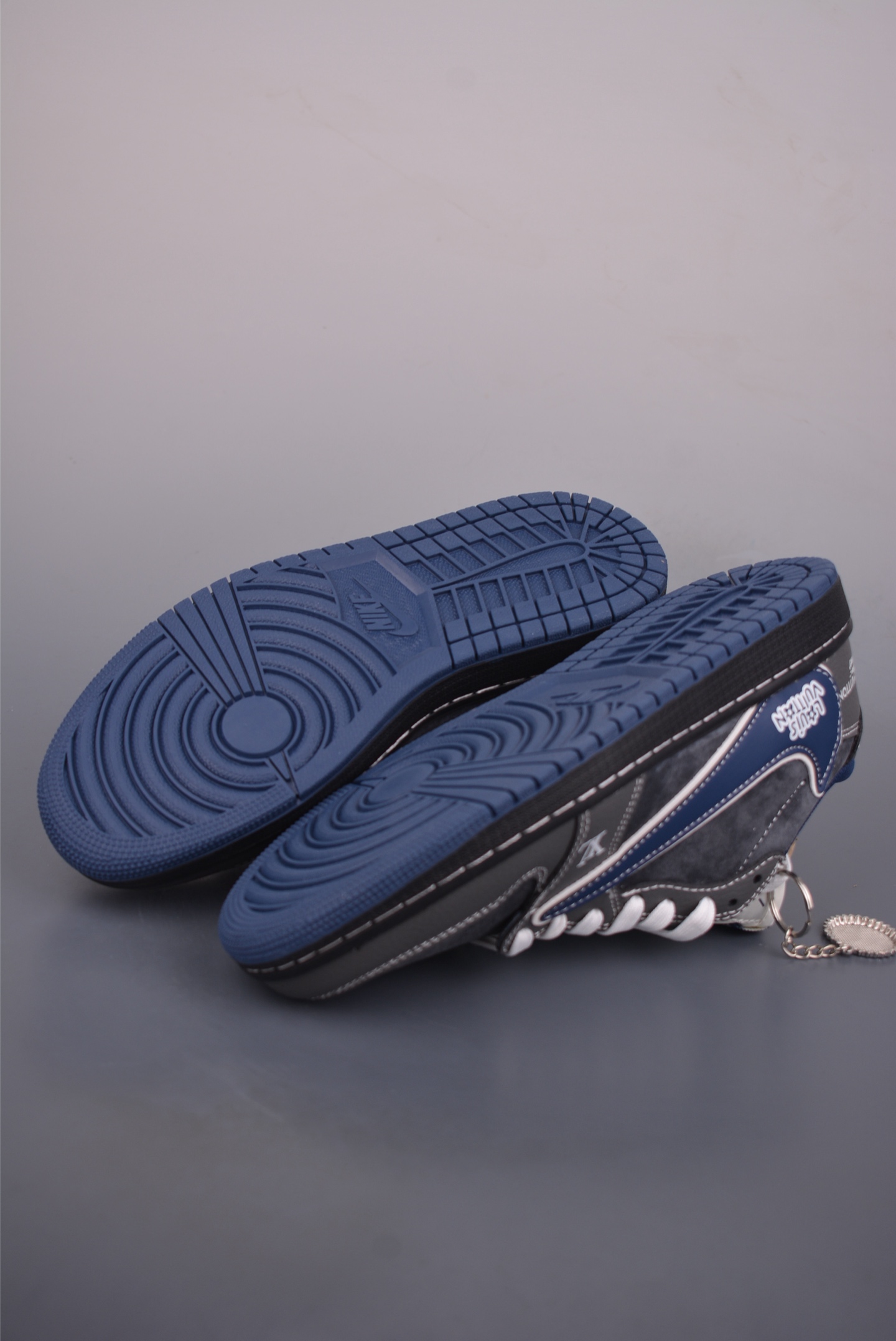 Fragment x Travis Scott x Louis Vuitton x Nike Air Jordan 1 Low Sneakers