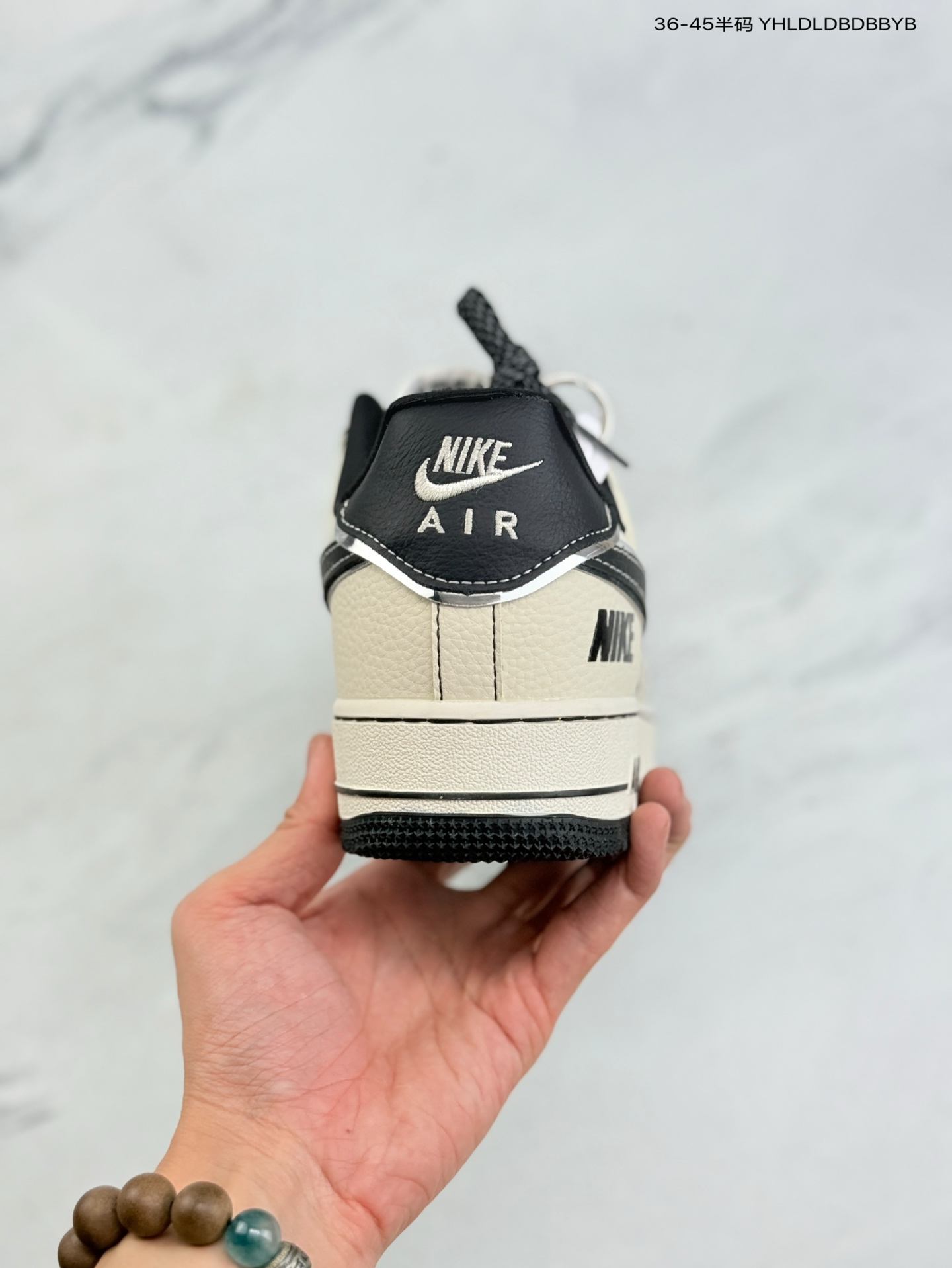 NIKE AIR FORCE 1‘07 LV8
