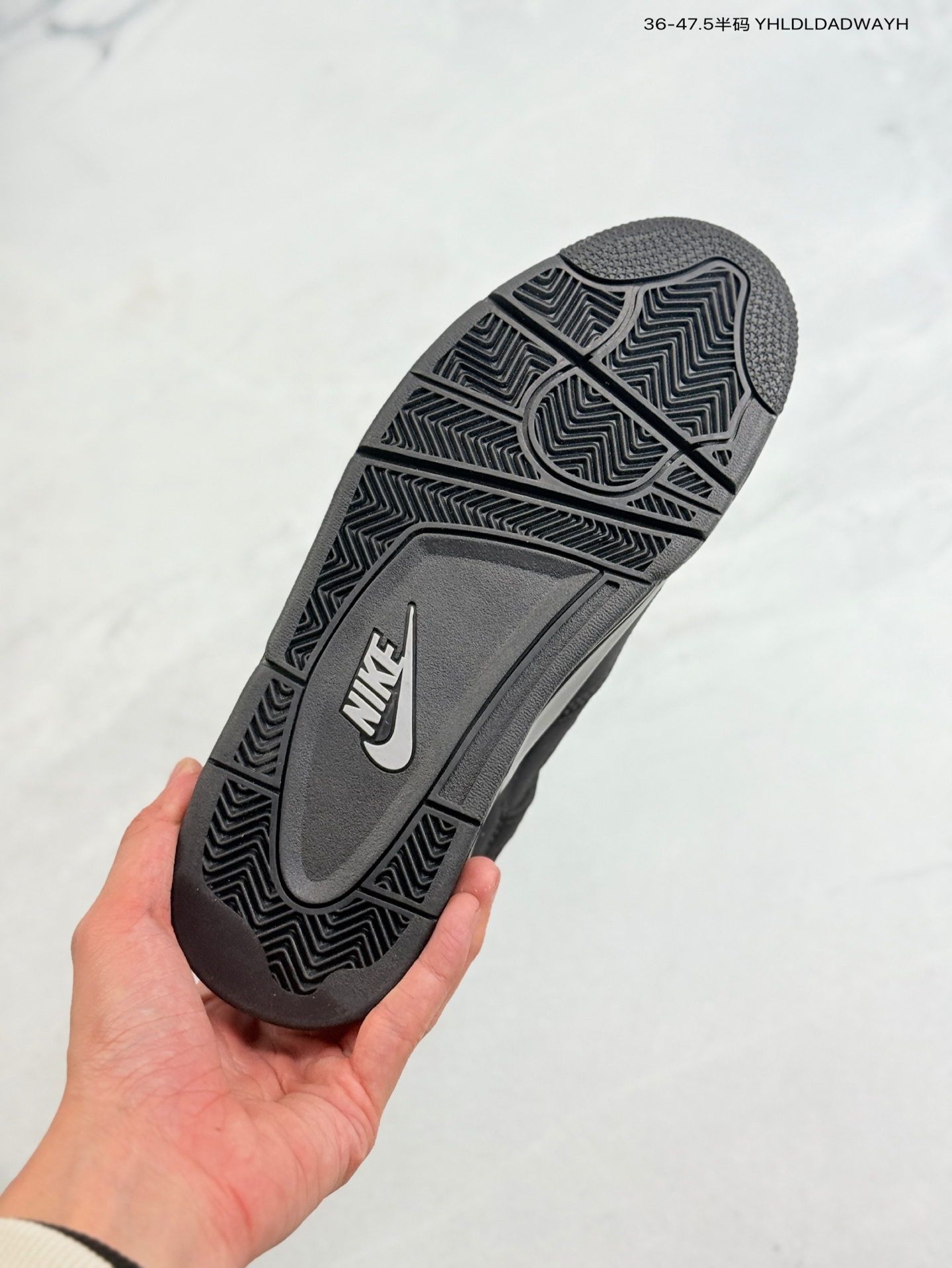 Air Jordan 4 Retro "Black Cat"