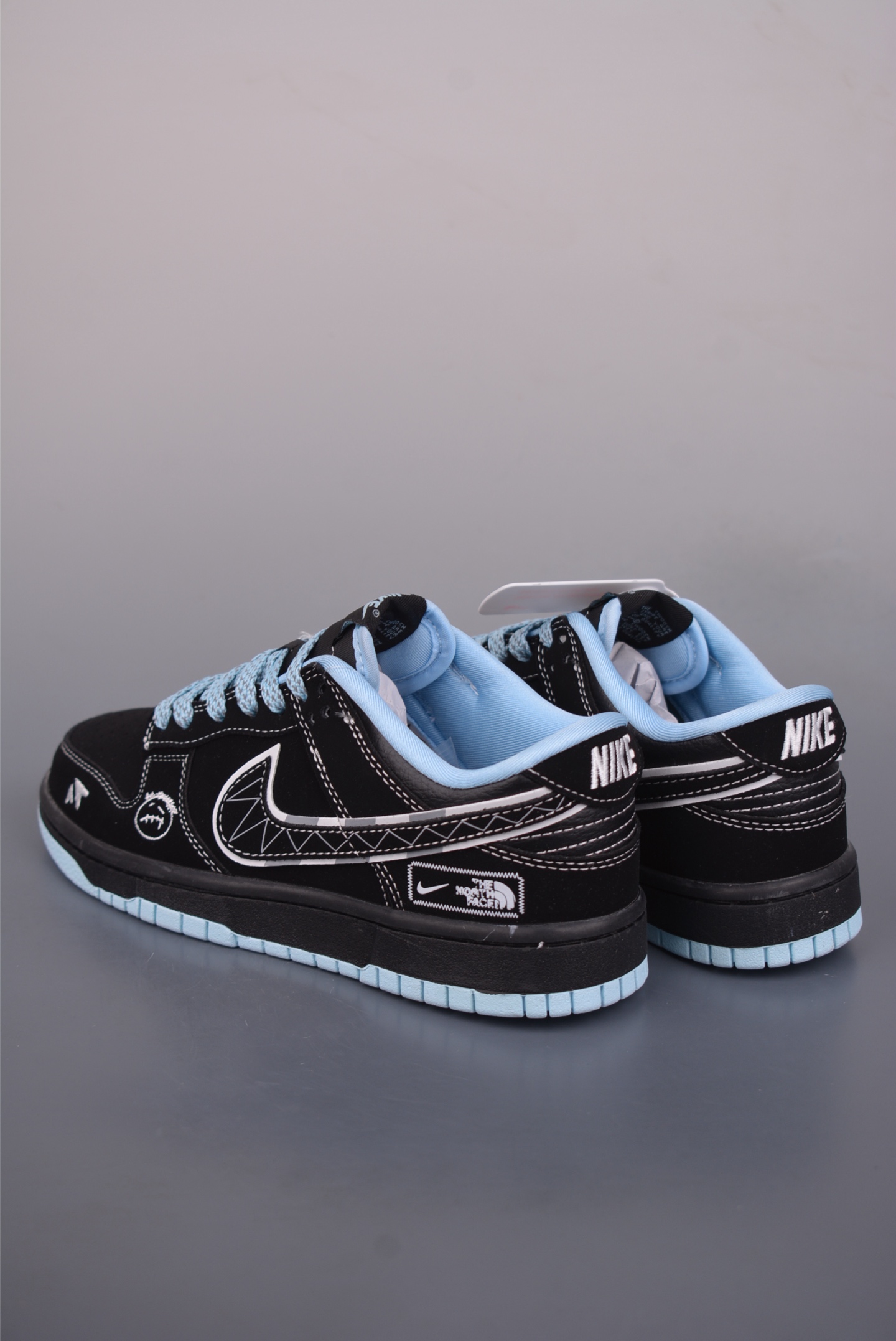 NIKE SB X The THE NORTH FACE Dunk Low Sneakers KK1333 0522226