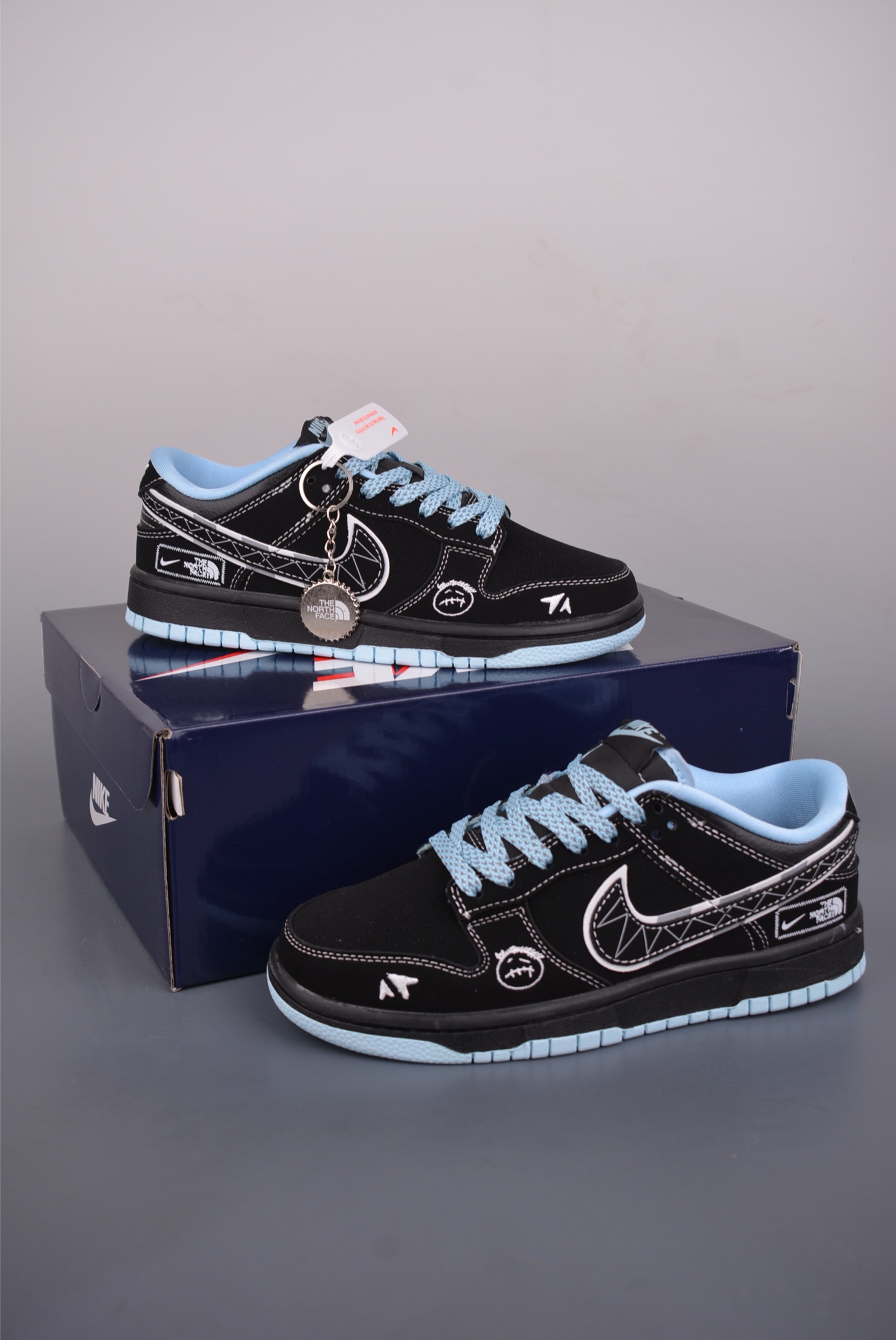 NIKE SB X The THE NORTH FACE Dunk Low Sneakers KK1333 0522226