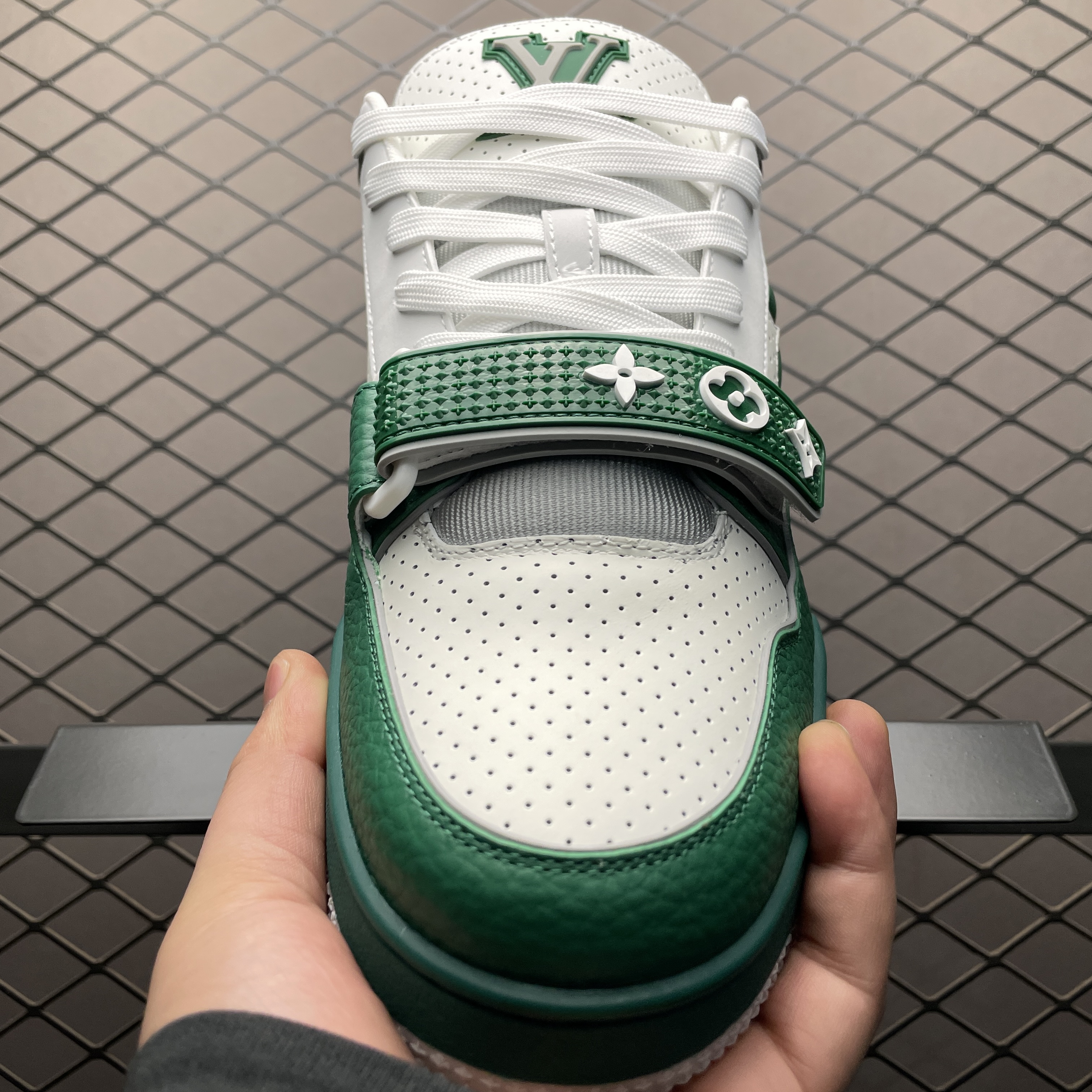 Louis Vuitton LV Trainer Sneaker（1AHTCP）