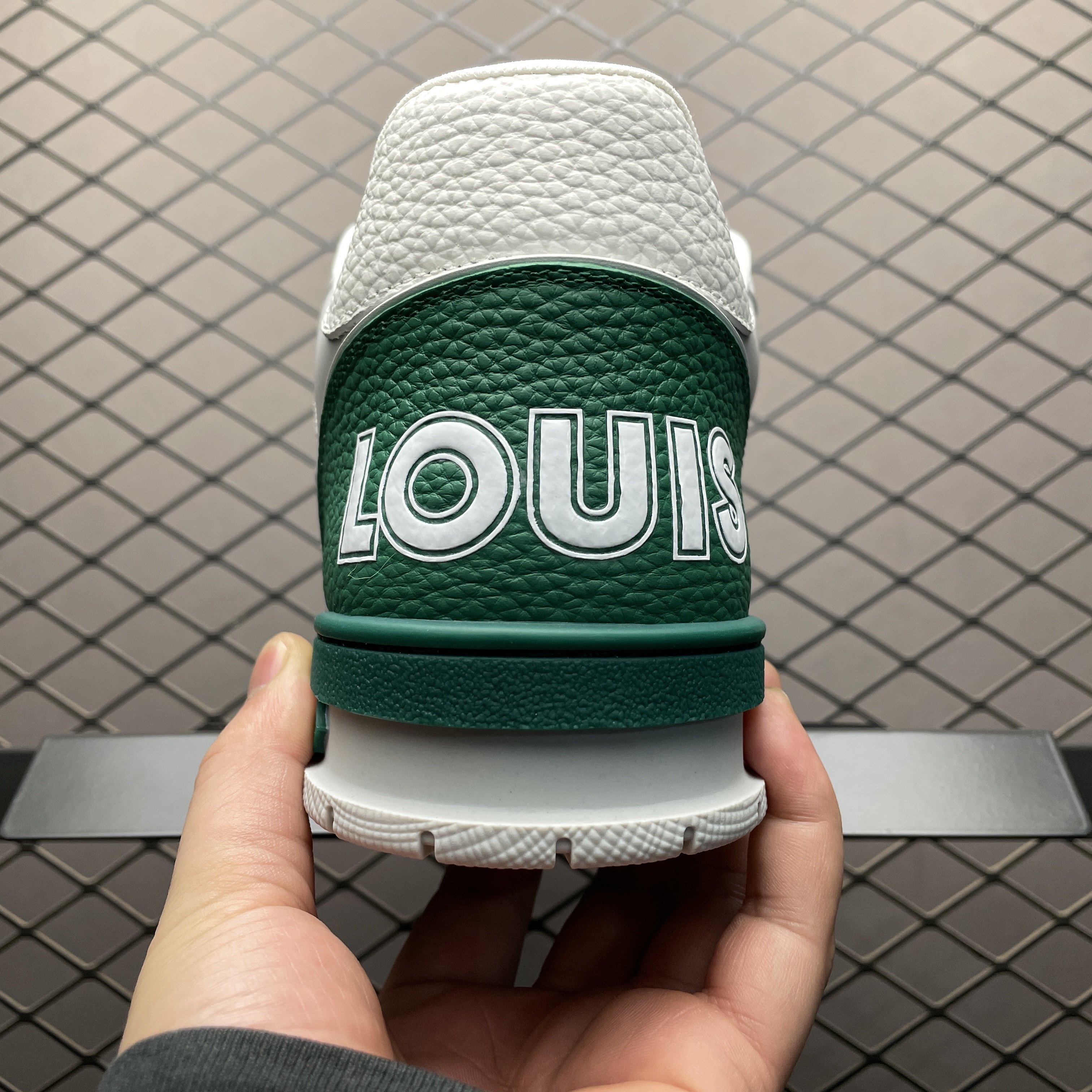 Louis Vuitton LV Trainer Sneaker（1AHTCP）