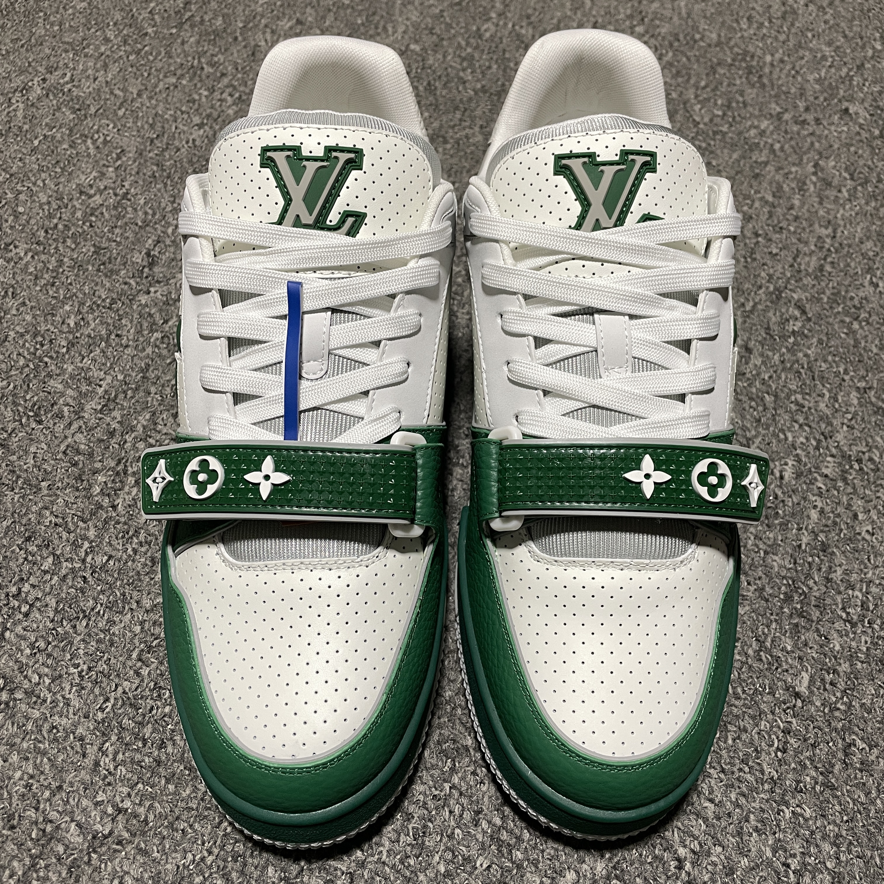 Louis Vuitton LV Trainer Sneaker（1AHTCP）