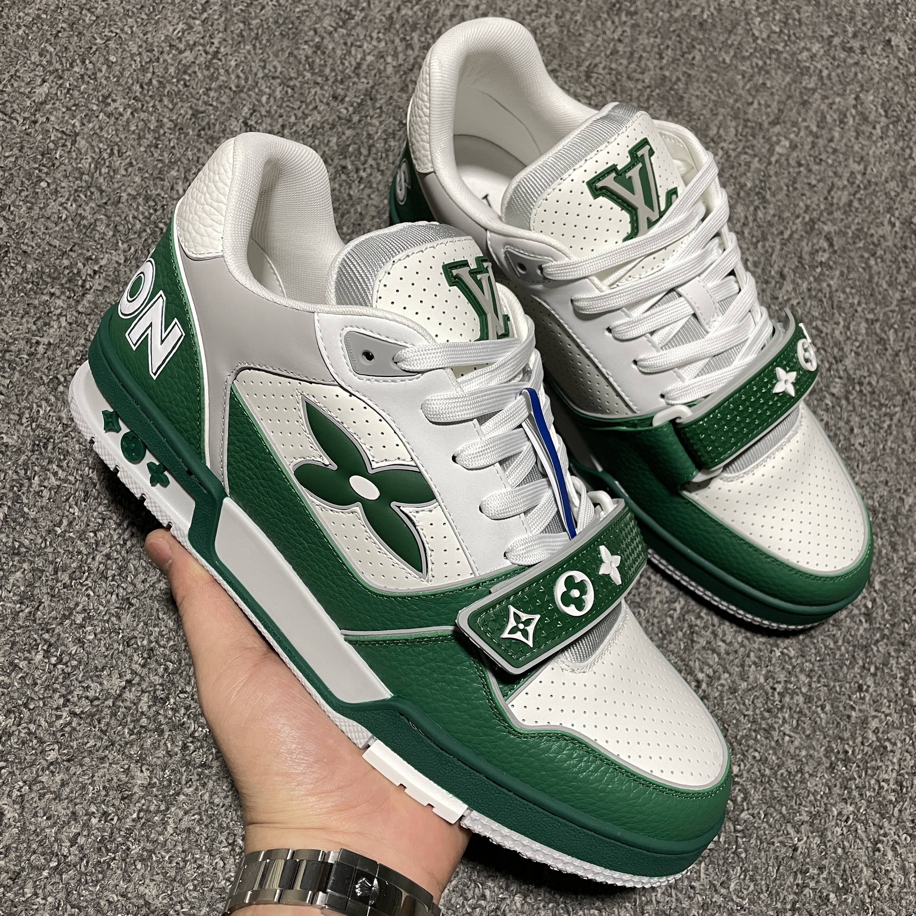 Louis Vuitton LV Trainer Sneaker（1AHTCP）