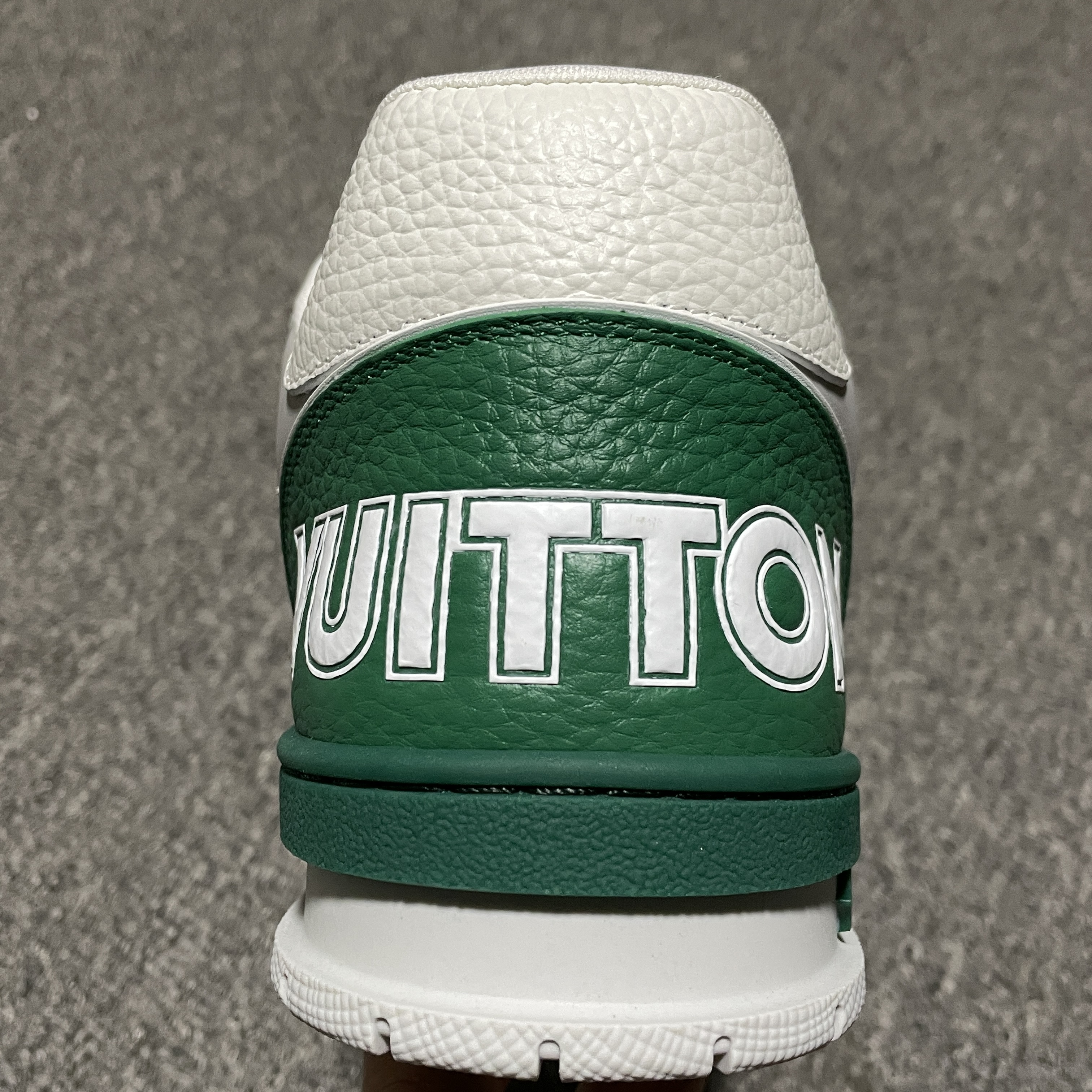 Louis Vuitton LV Trainer Sneaker（1AHTCP）