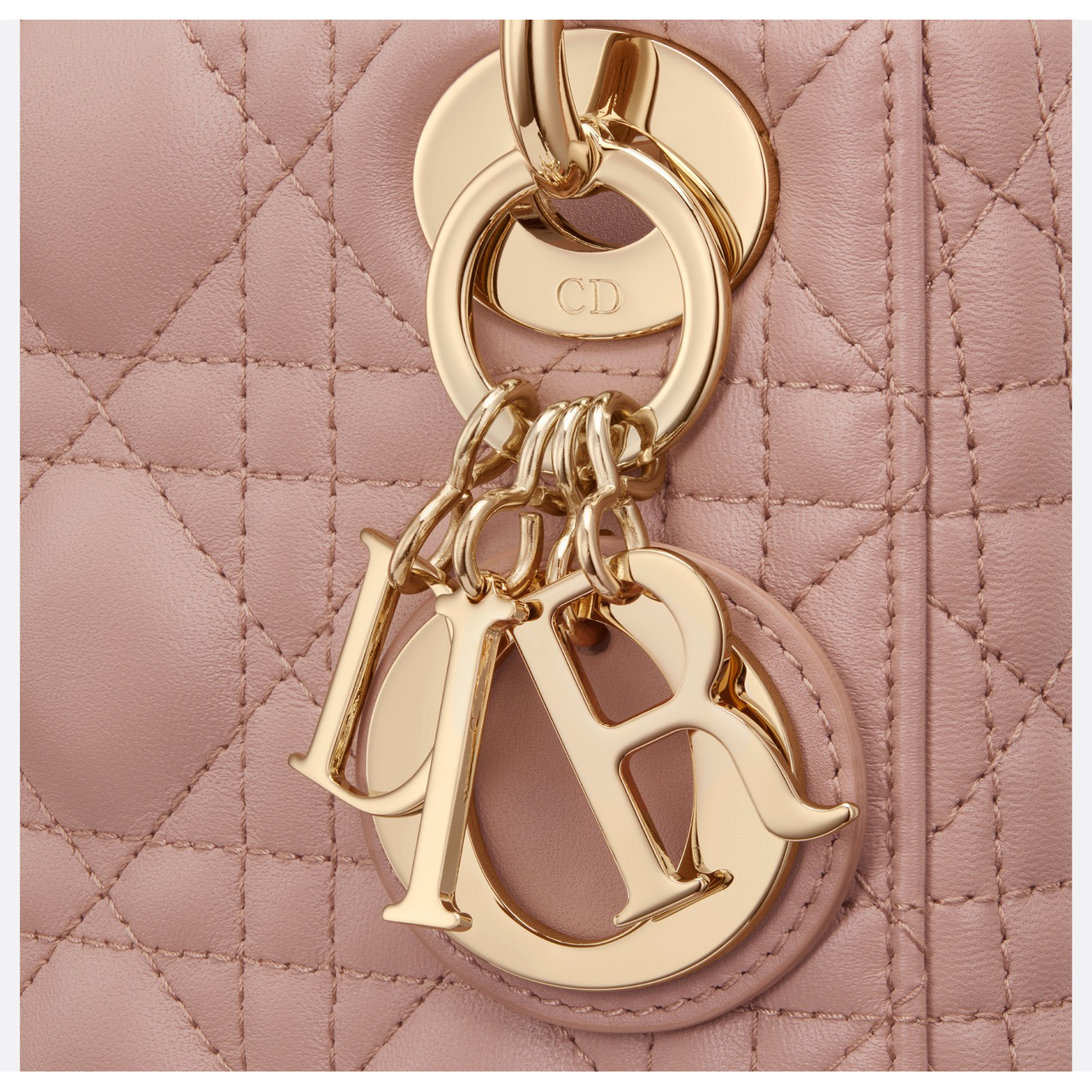 【Dior】Lady Dior バッグ ミニ カナージュ ラムスキン