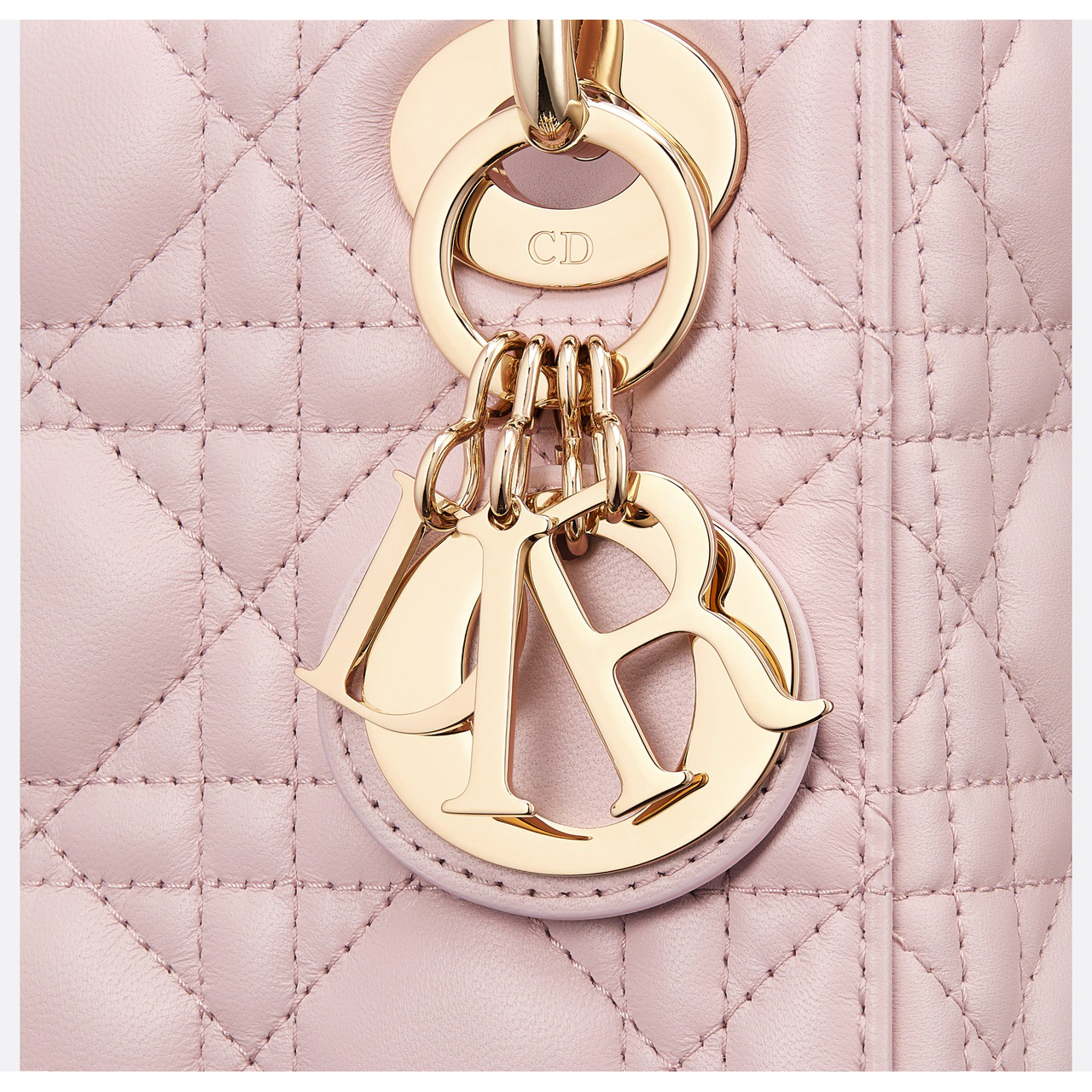 【Dior】Lady Dior バッグ ミニ カナージュ ラムスキン