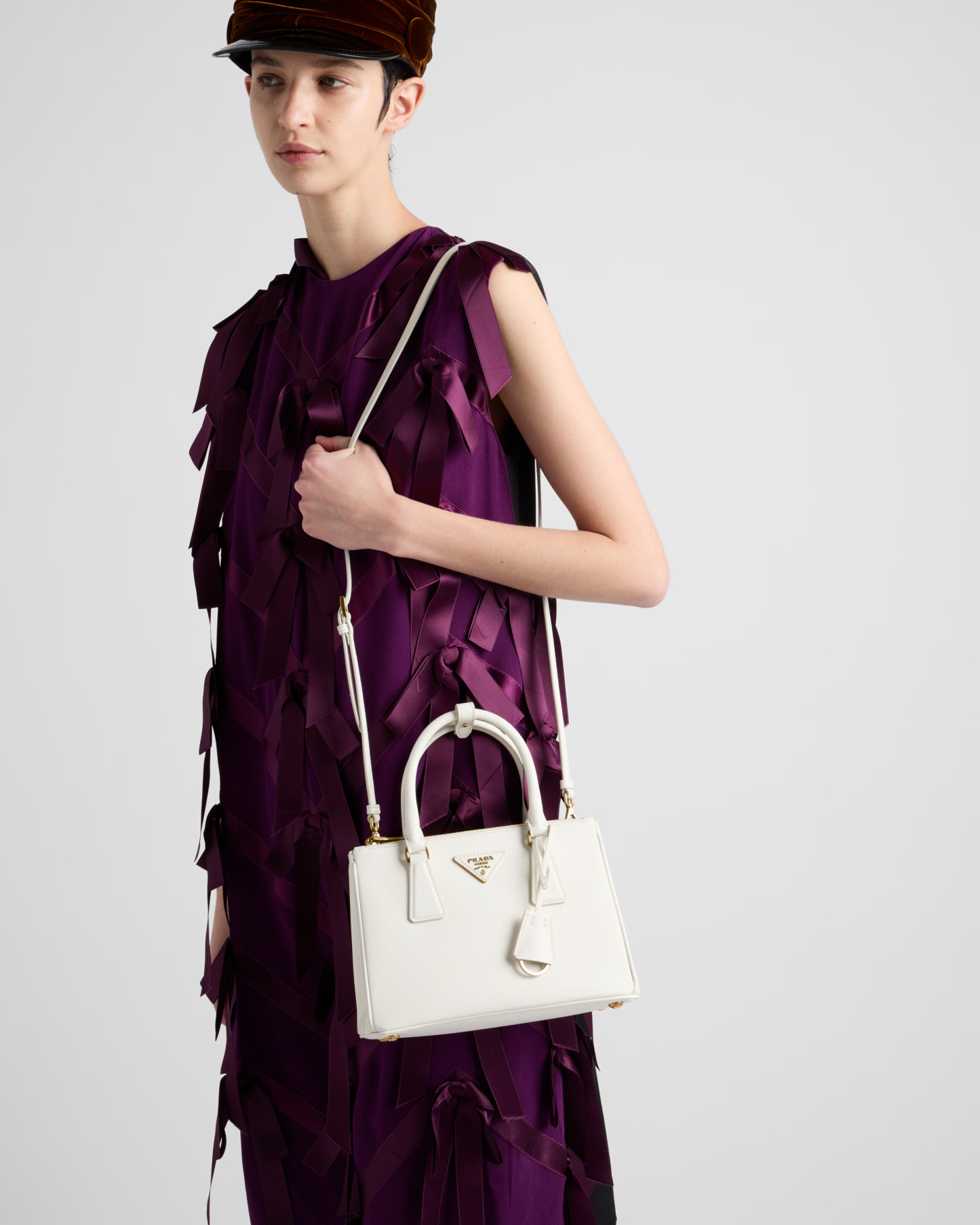 【入手困難】PRADA ガレリア 本革レザー スモール ハンドバッグ Galleria