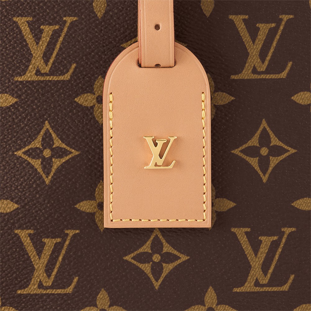 【Louis Vuitton】雑誌掲載！ヨンアさん愛用の大人気バッグが登場！ボワット シャポー スープル バッグ Ref：M45647