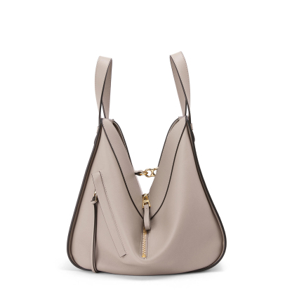 みんなの視線独り占め😍大人気“ハンモック バッグ”から大容量トートが登場