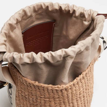 【Chloe】夏大活躍！即発！フェアトレード Woody かご バッグ