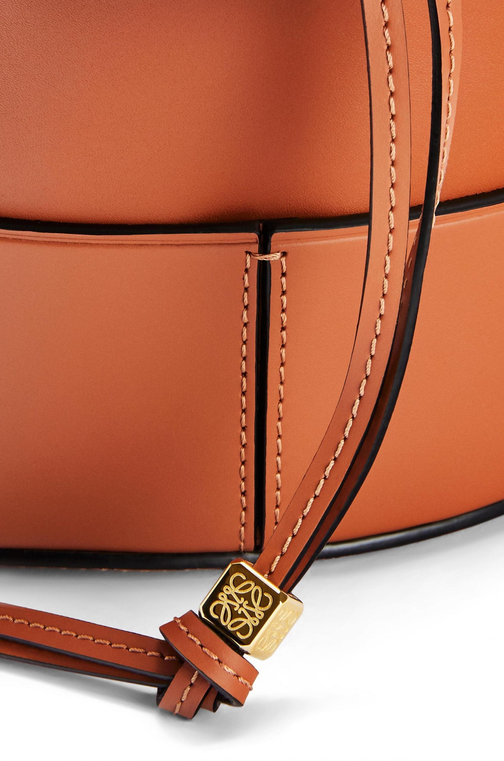 【LOEWE】今田美桜が推す！今季のマストロエベバルーンバッグ